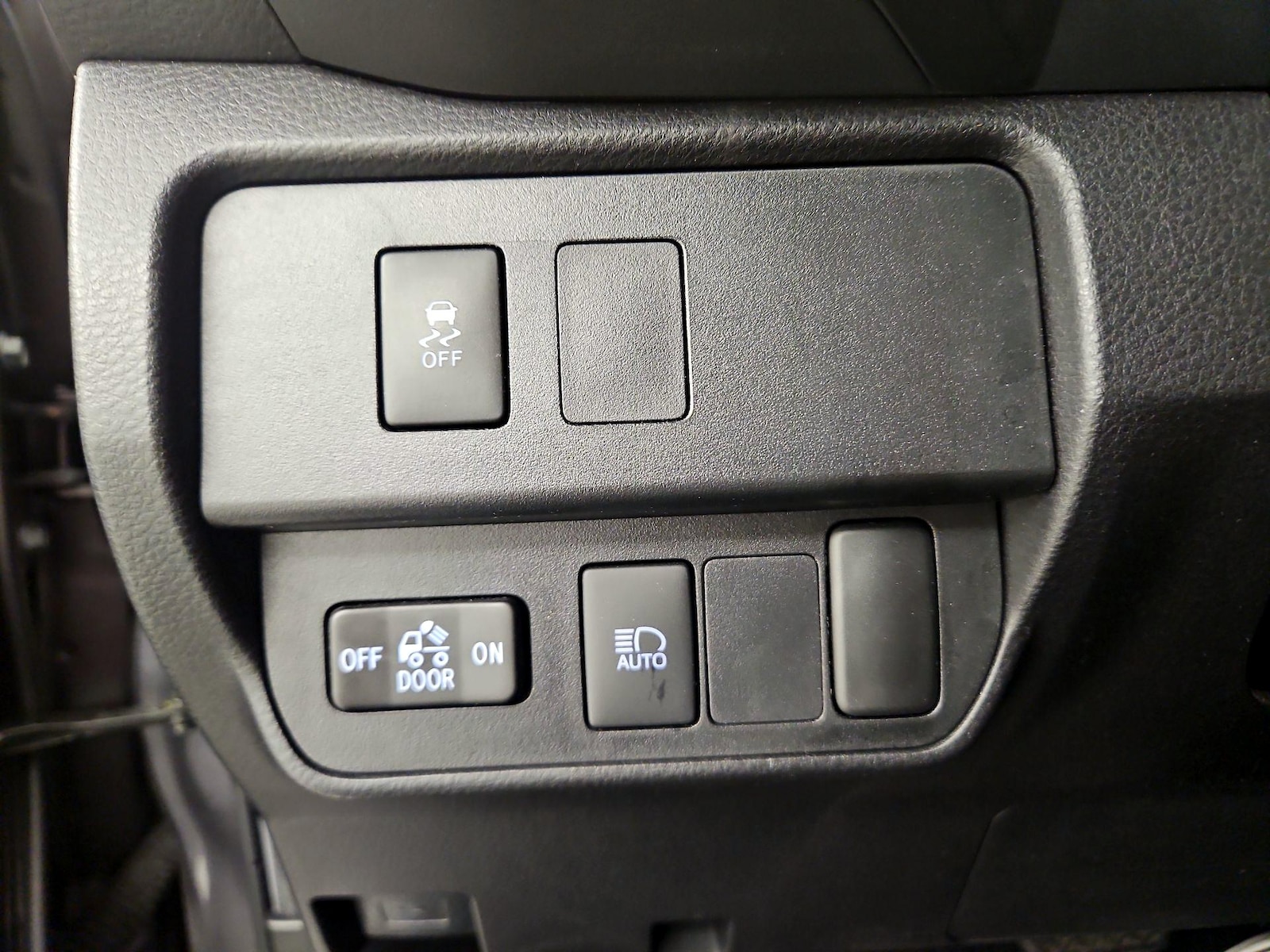 2022 Toyota Tacoma SR - Photo 14