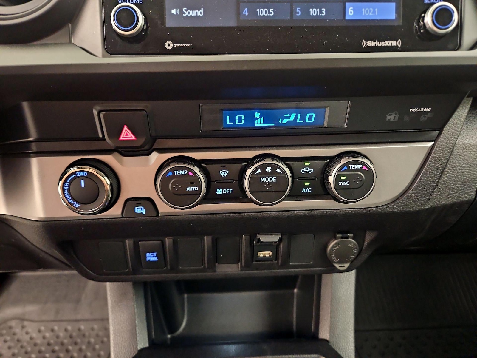 2022 Toyota Tacoma SR - Photo 17