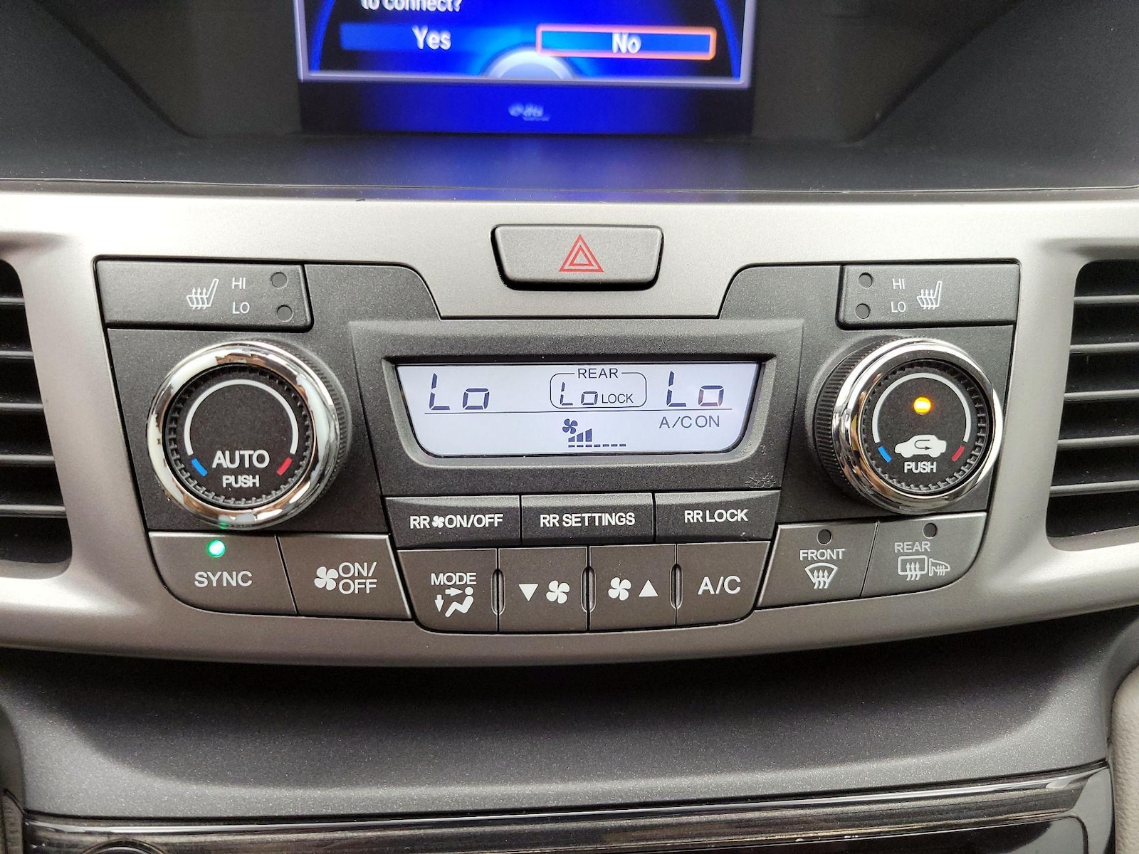 2016 Honda Odyssey Touring Elite - Photo 18