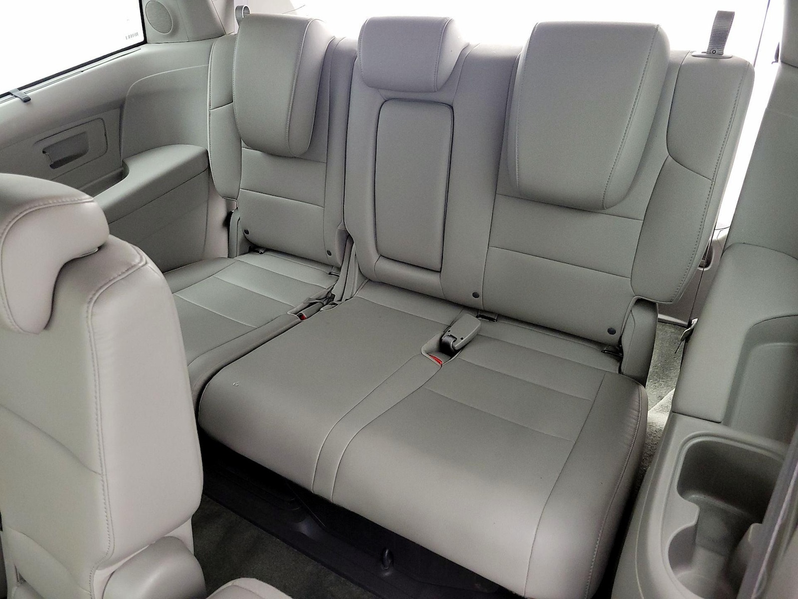 2016 Honda Odyssey Touring Elite - Photo 23