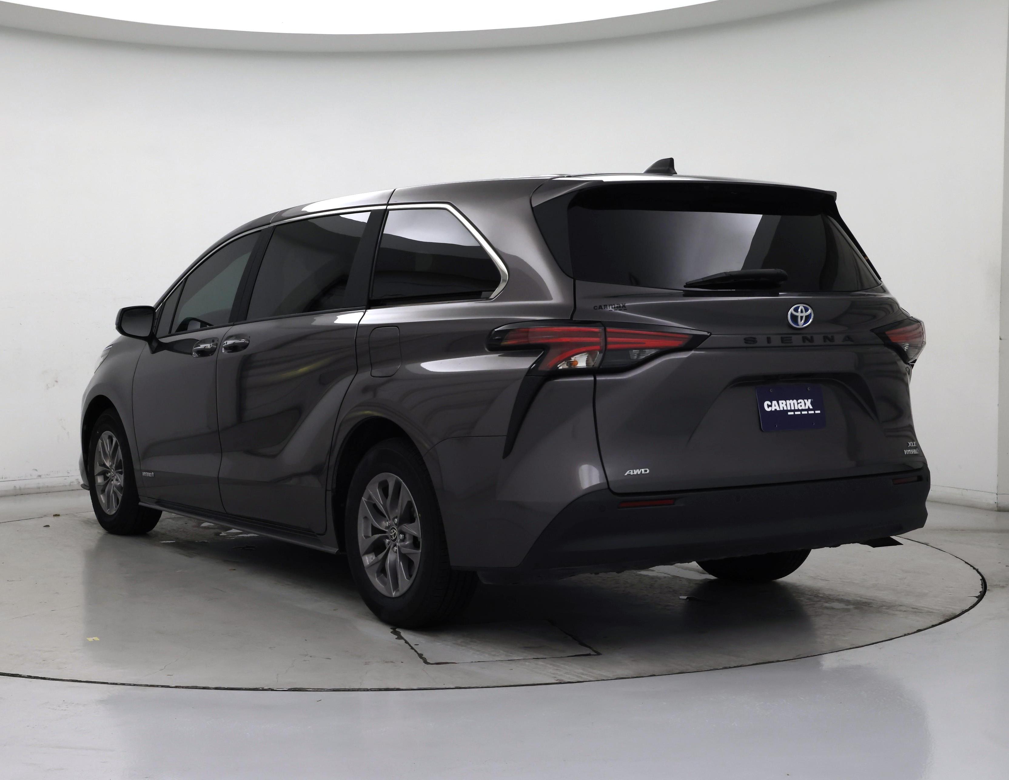 Thumbnail: 2021 Toyota Sienna - 2