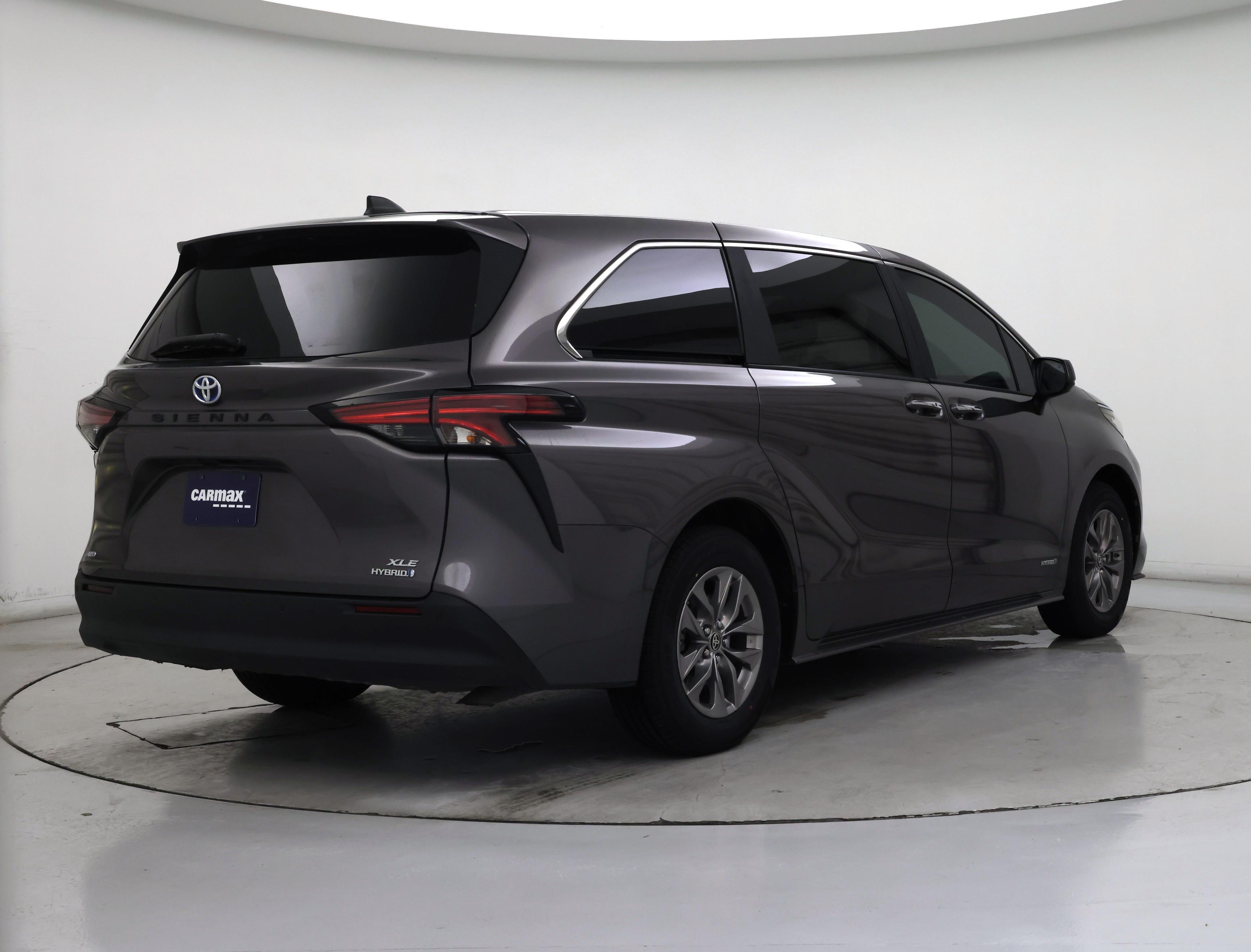 Thumbnail: 2021 Toyota Sienna - 8