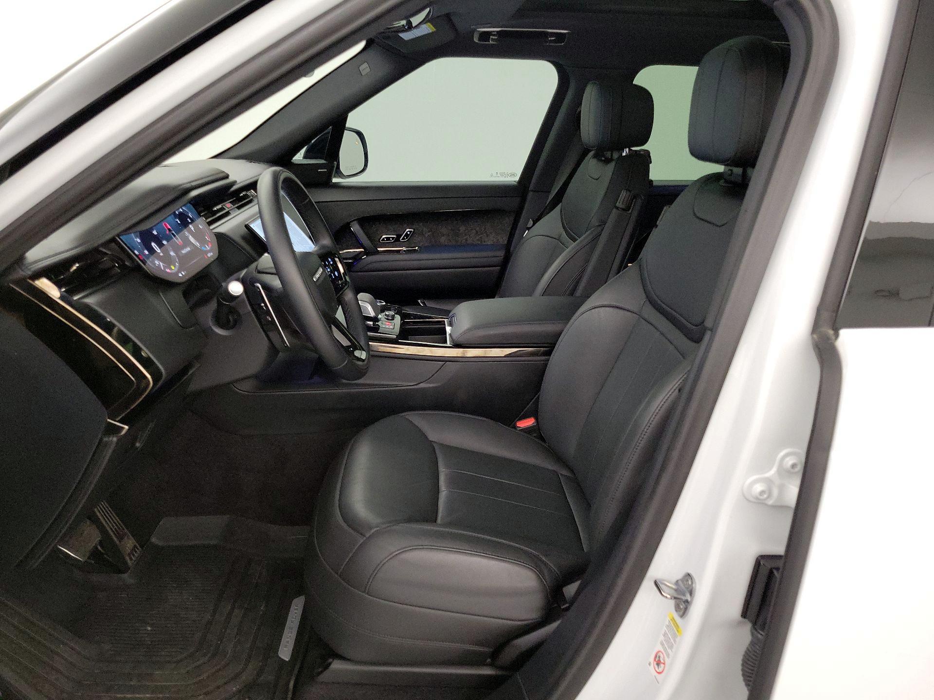 Thumbnail: 2023 Land Rover Range Rover Sport - 11