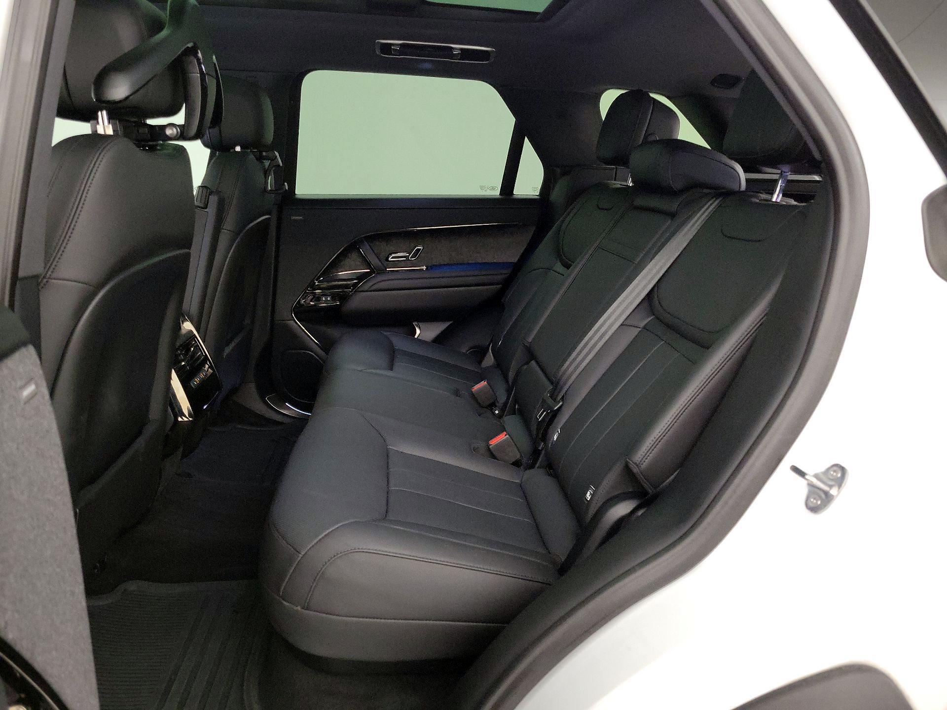 Thumbnail: 2023 Land Rover Range Rover Sport - 20