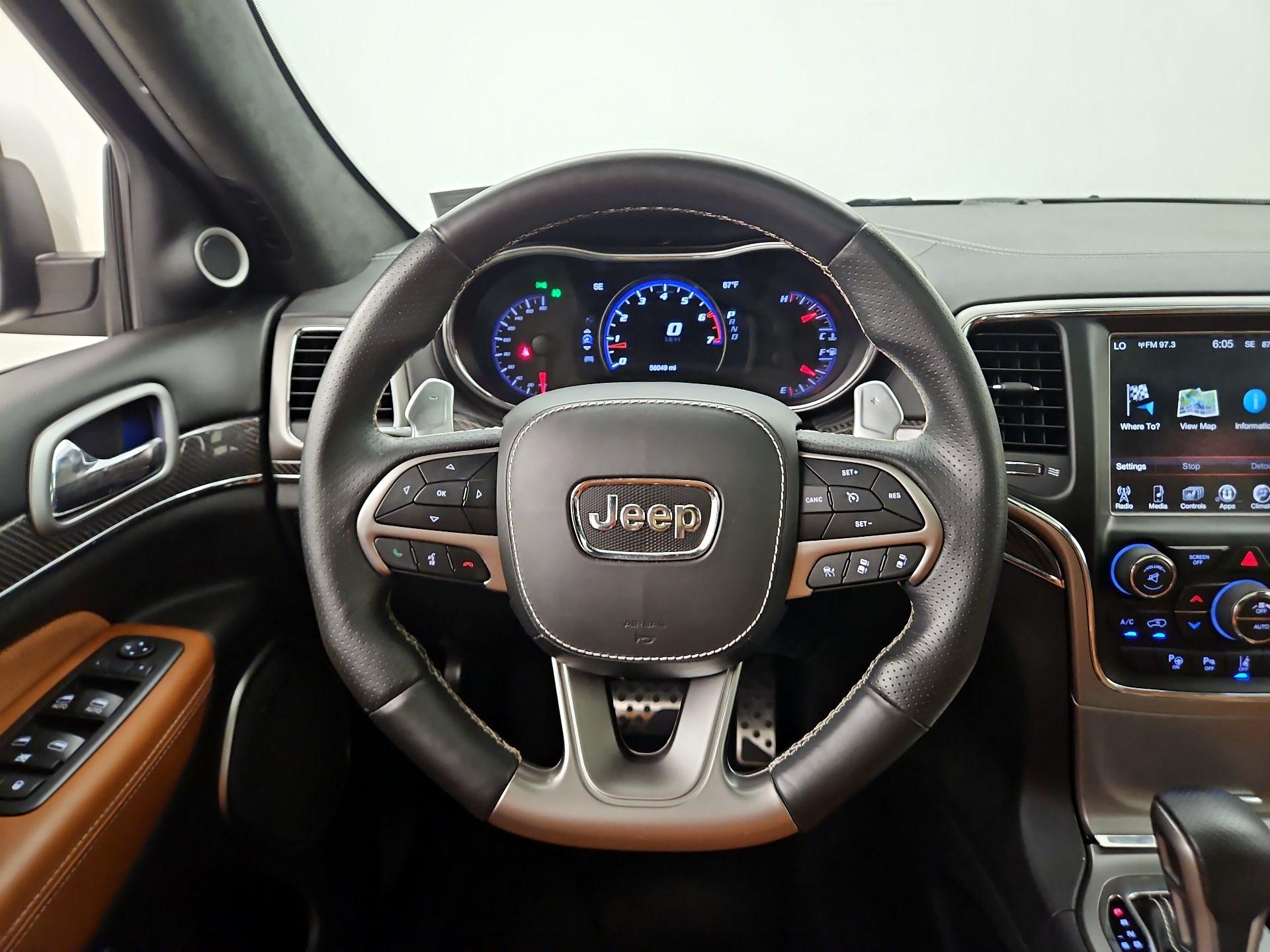 Thumbnail: 2017 Jeep Grand Cherokee - 10