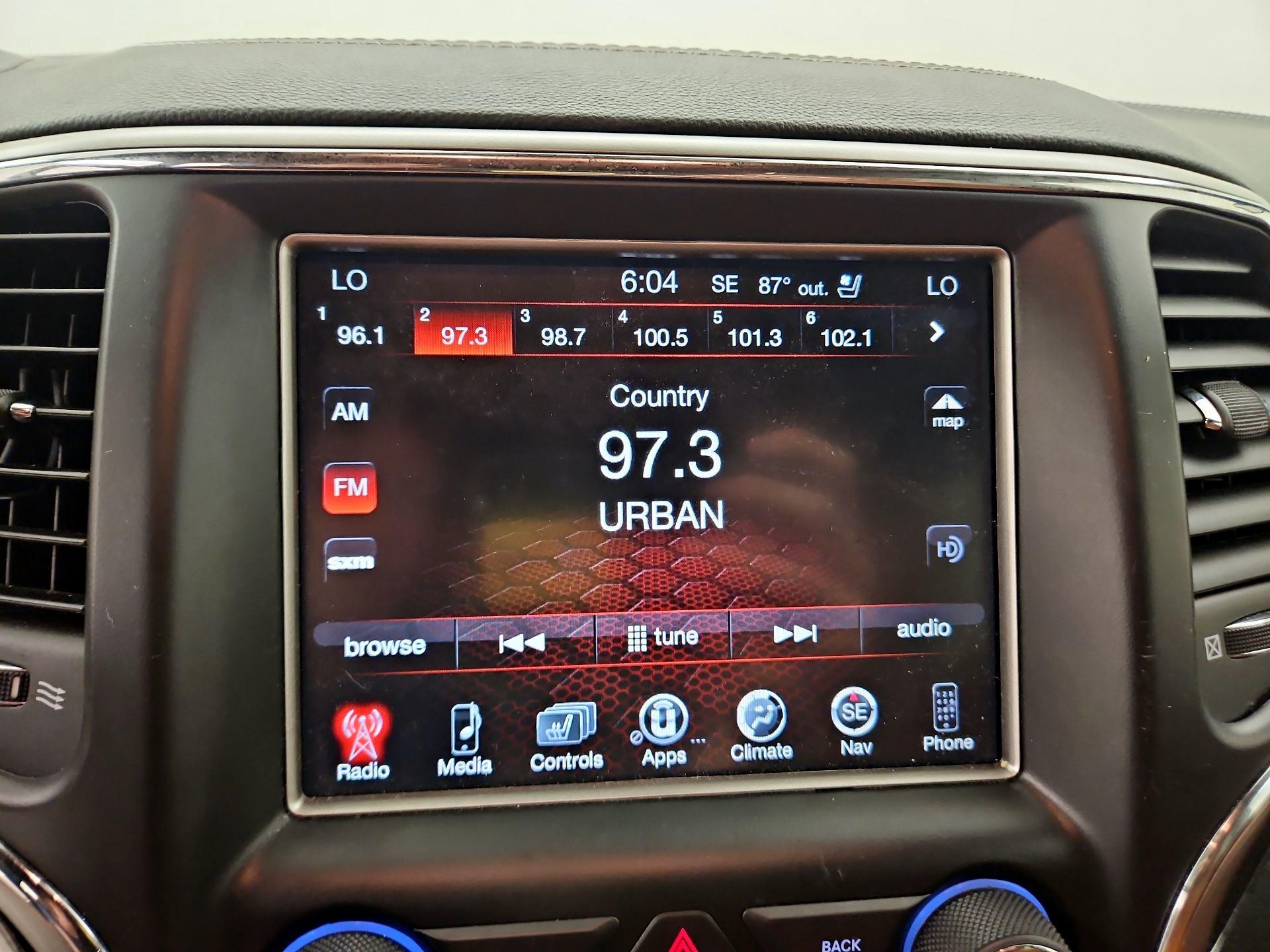 Thumbnail: 2017 Jeep Grand Cherokee - 16