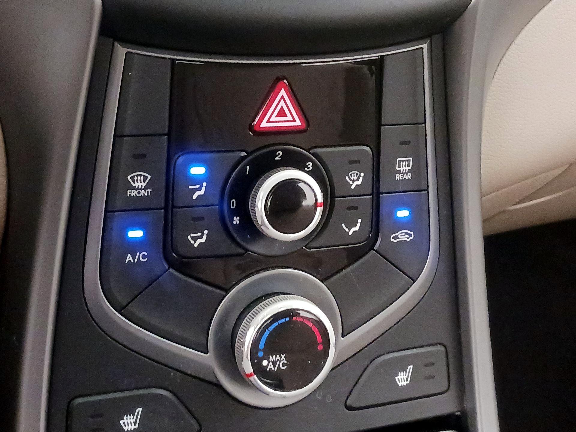 Thumbnail: 2014 Hyundai Elantra - 16