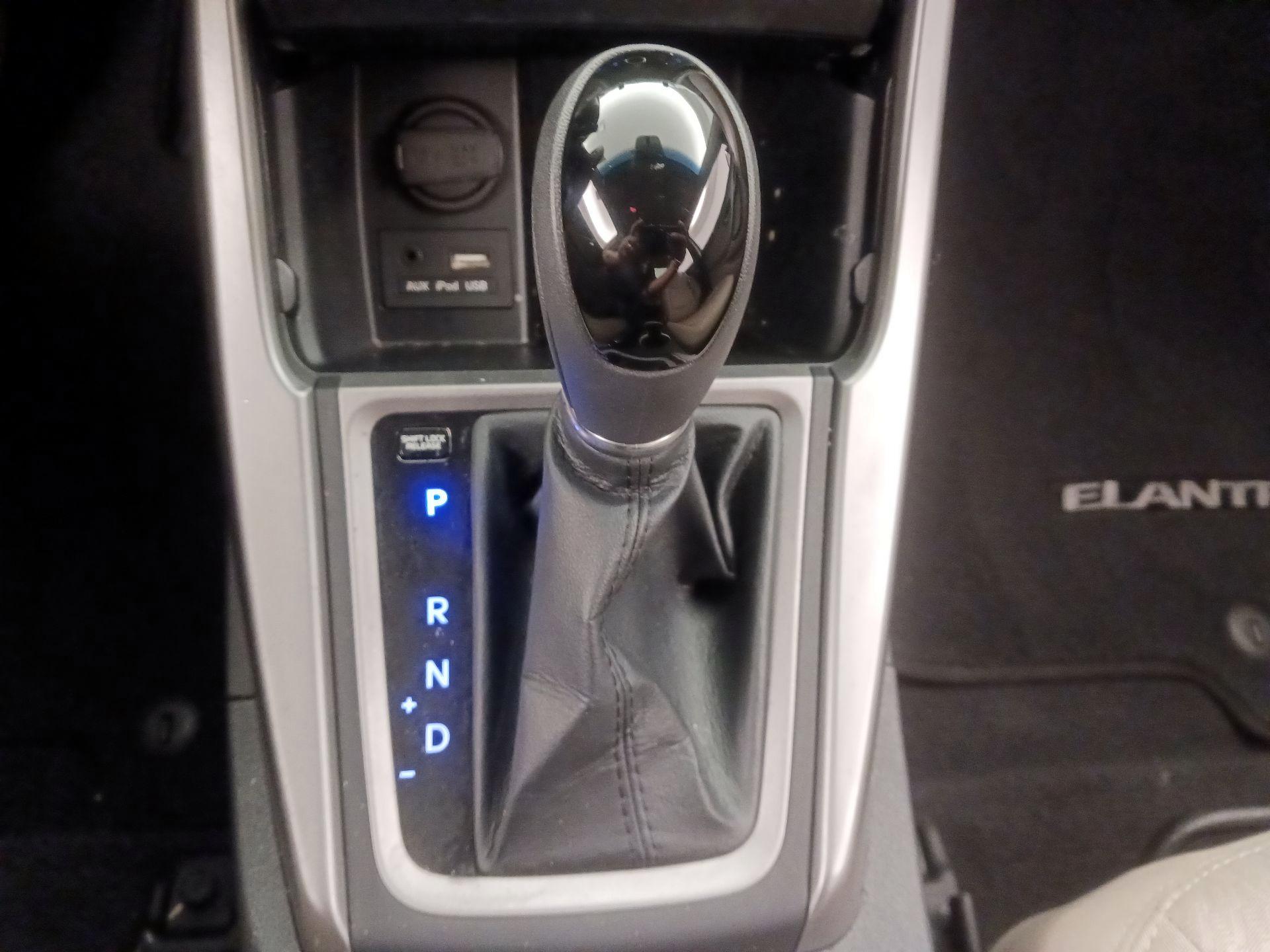 Thumbnail: 2014 Hyundai Elantra - 17