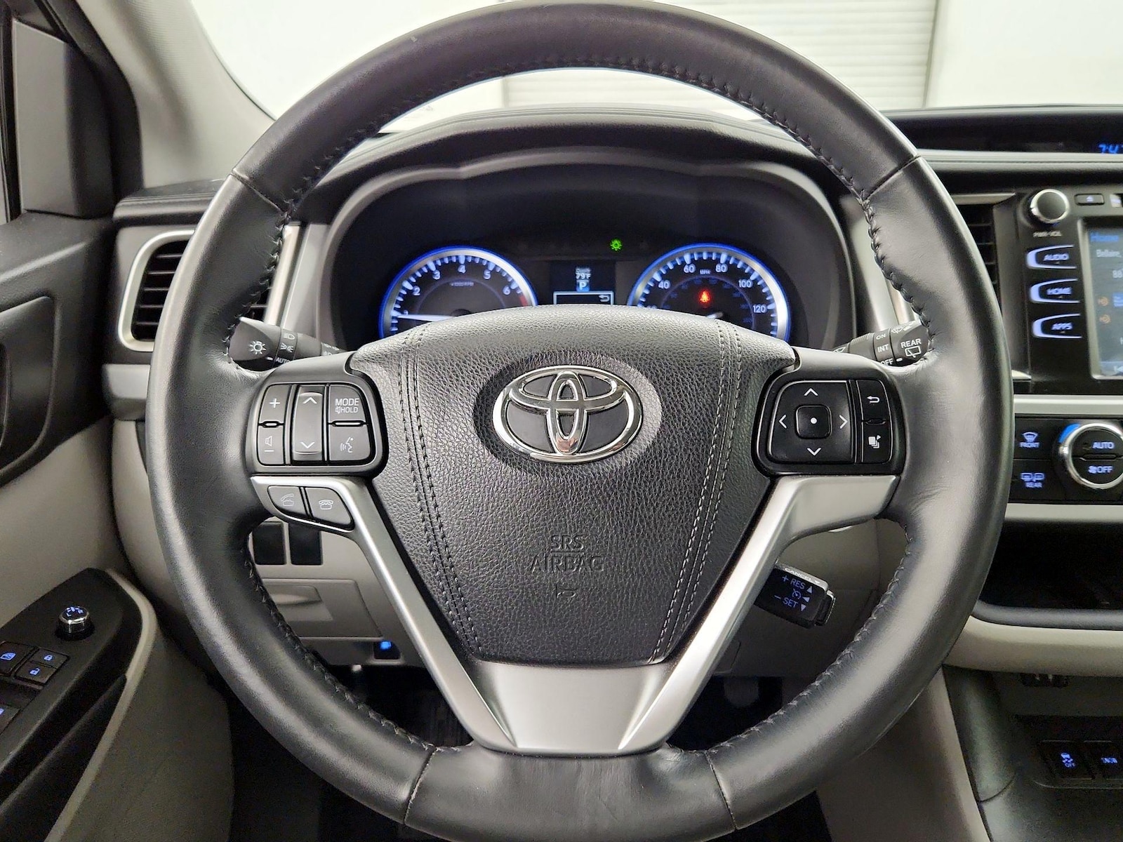 2015 Toyota Highlander XLE - Photo 11