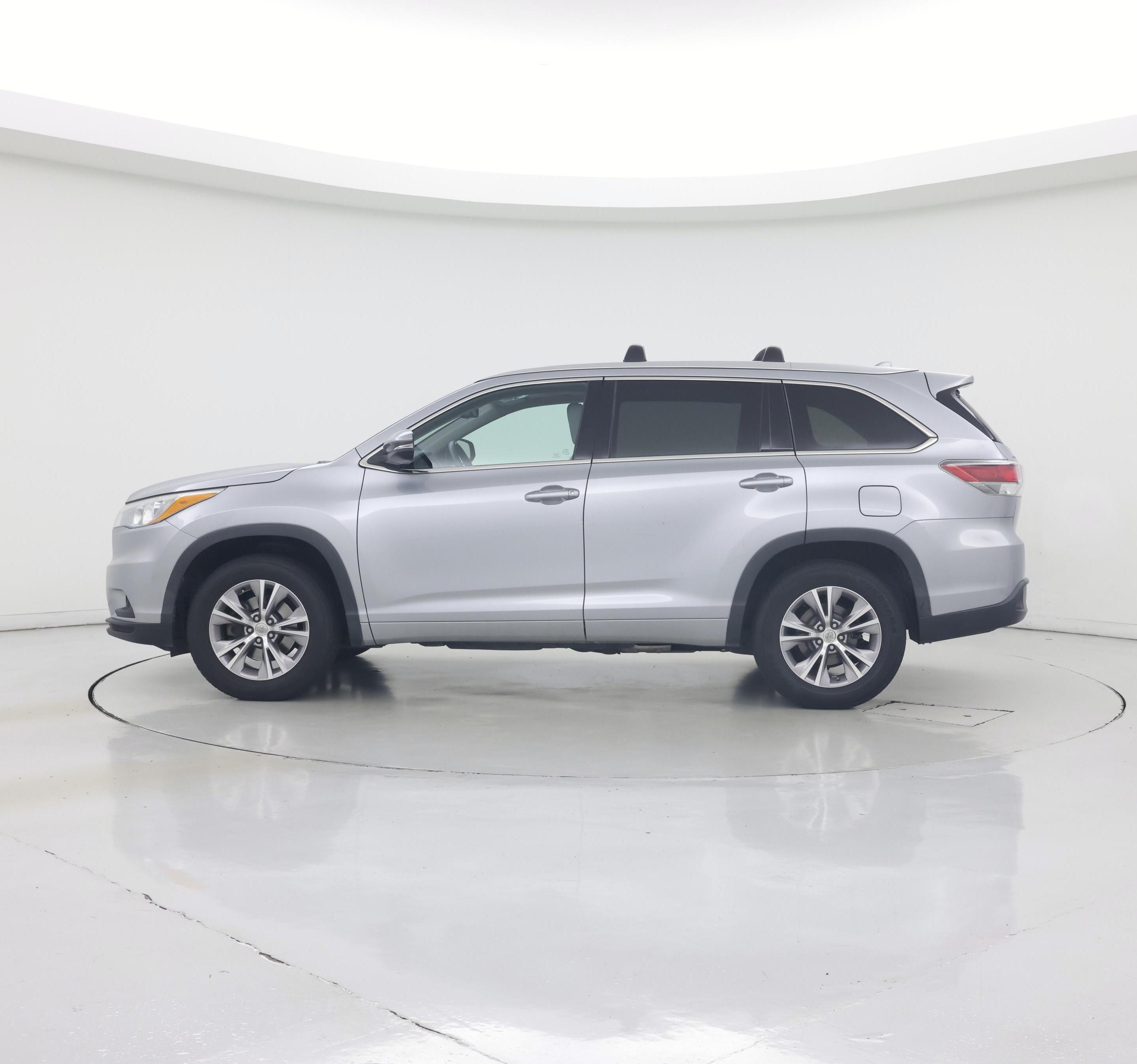 Thumbnail: 2015 Toyota Highlander - 3