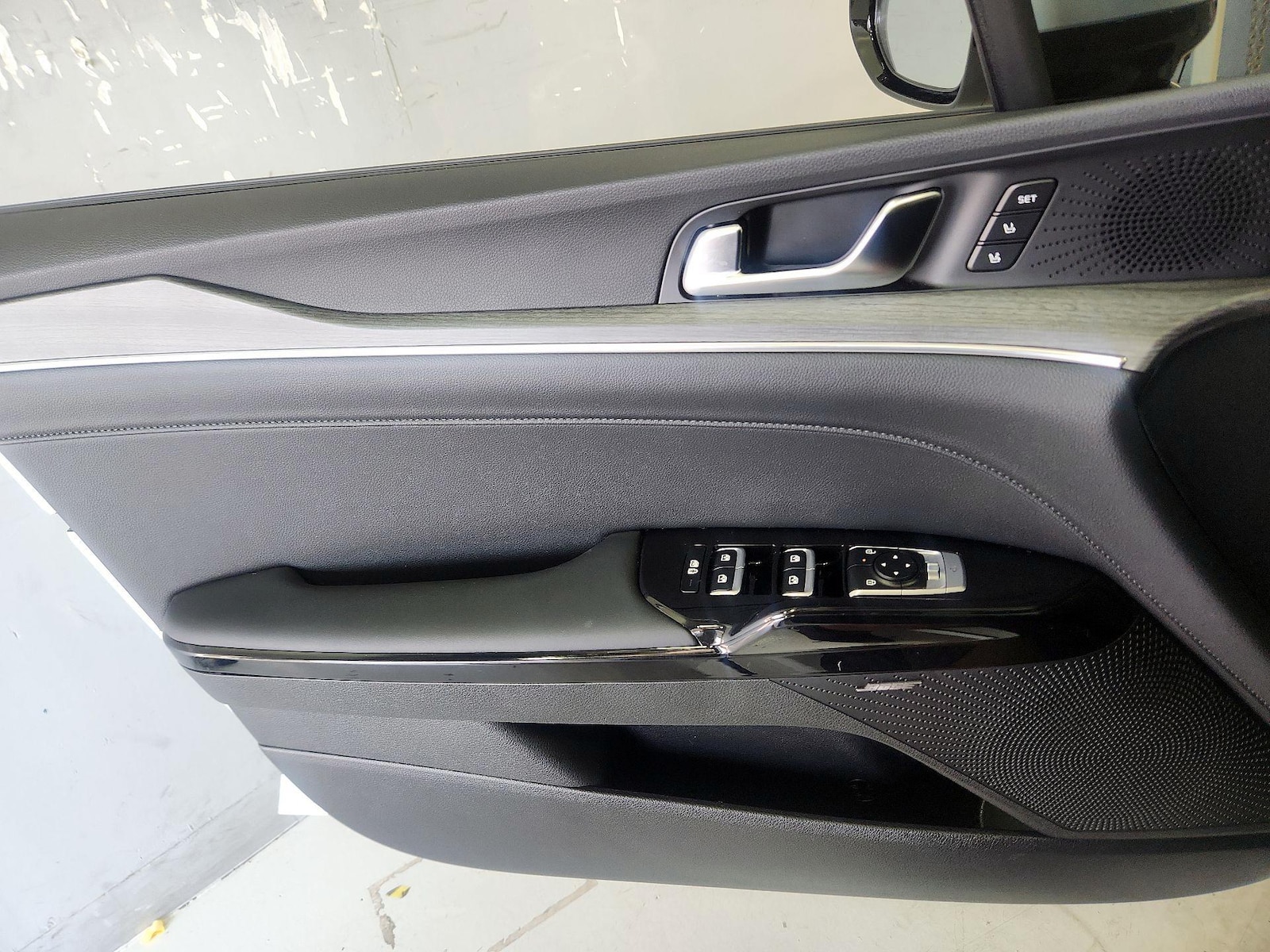 2025 Kia K5 EX - Photo 13