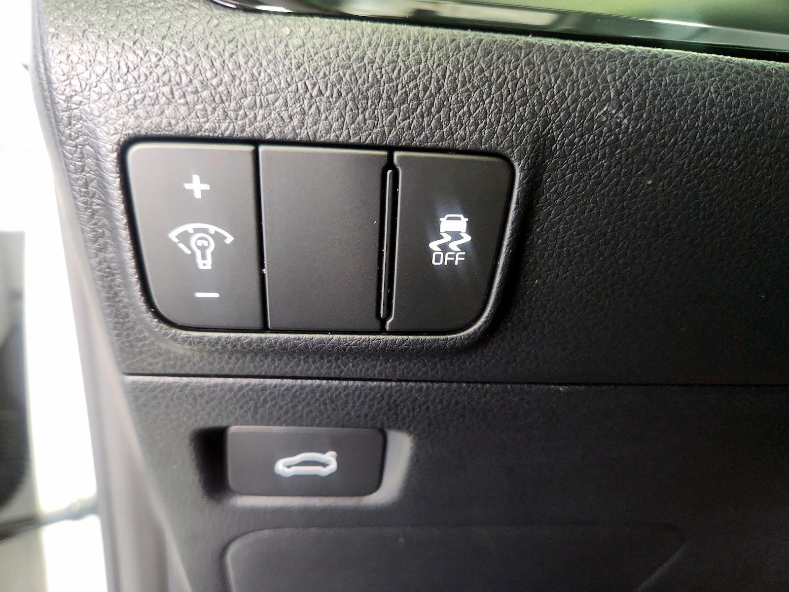 2025 Kia K5 EX - Photo 14