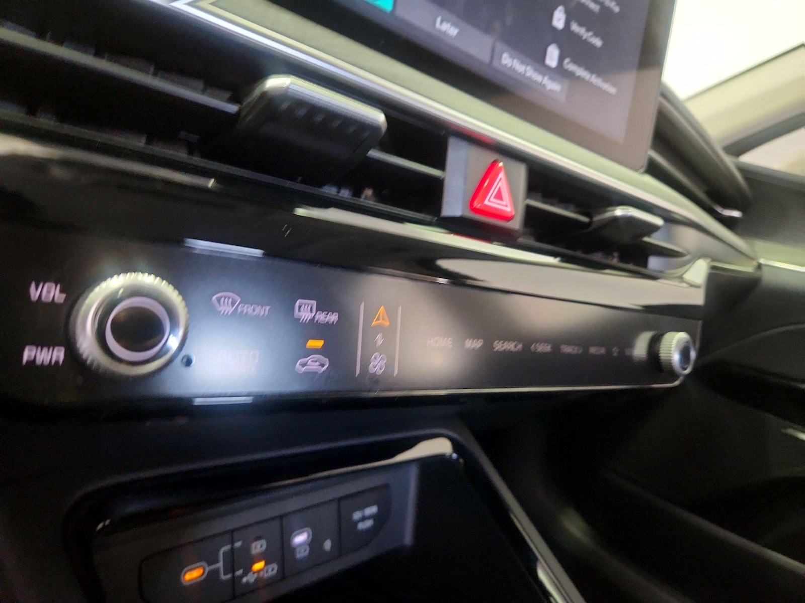 2025 Kia K5 EX - Photo 17