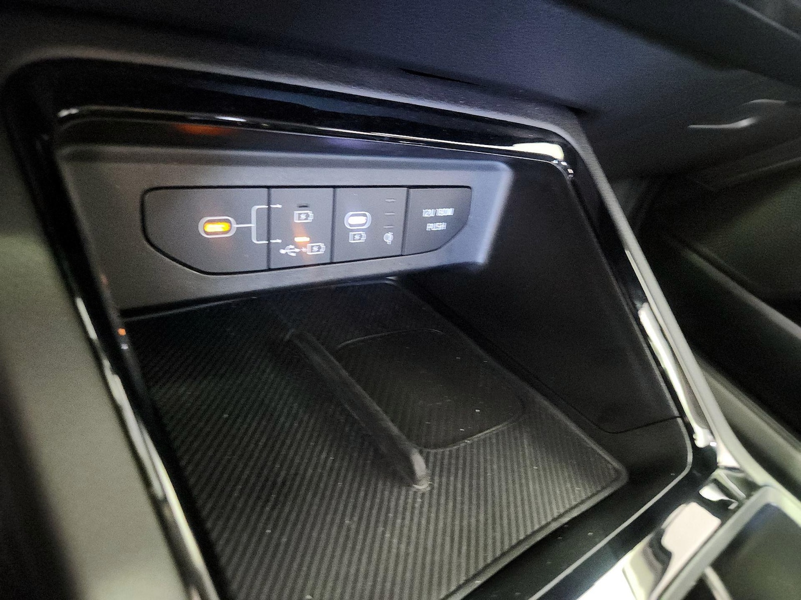 2025 Kia K5 EX - Photo 19