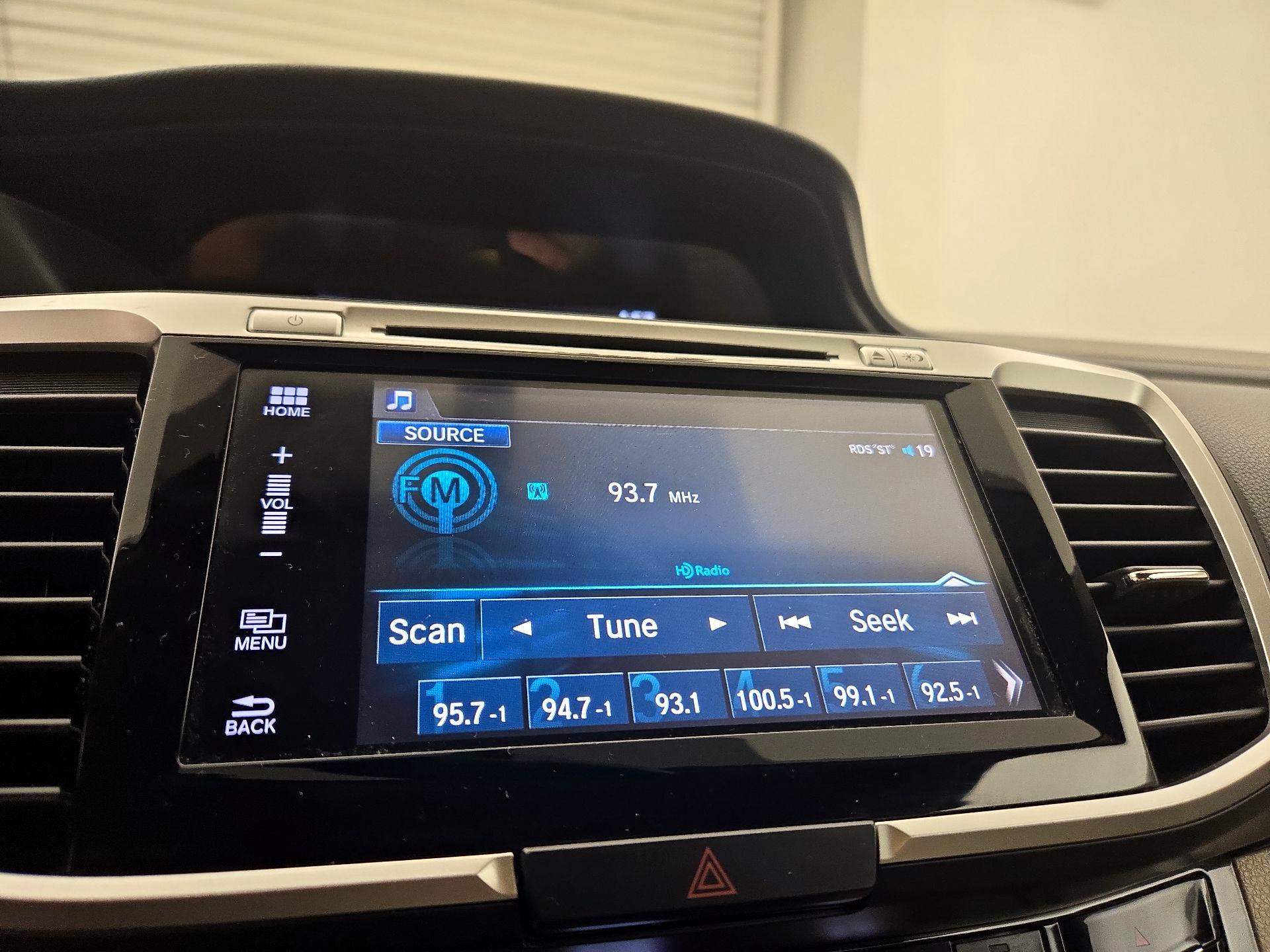 Thumbnail: 2016 Honda Accord - 16