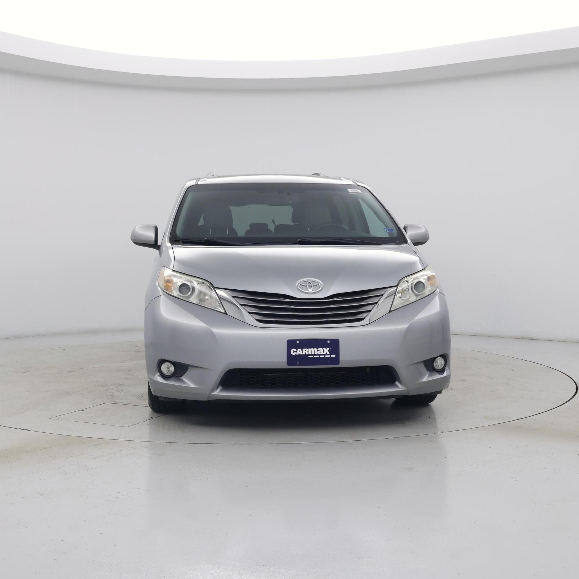 Thumbnail: 2015 Toyota Sienna - 5