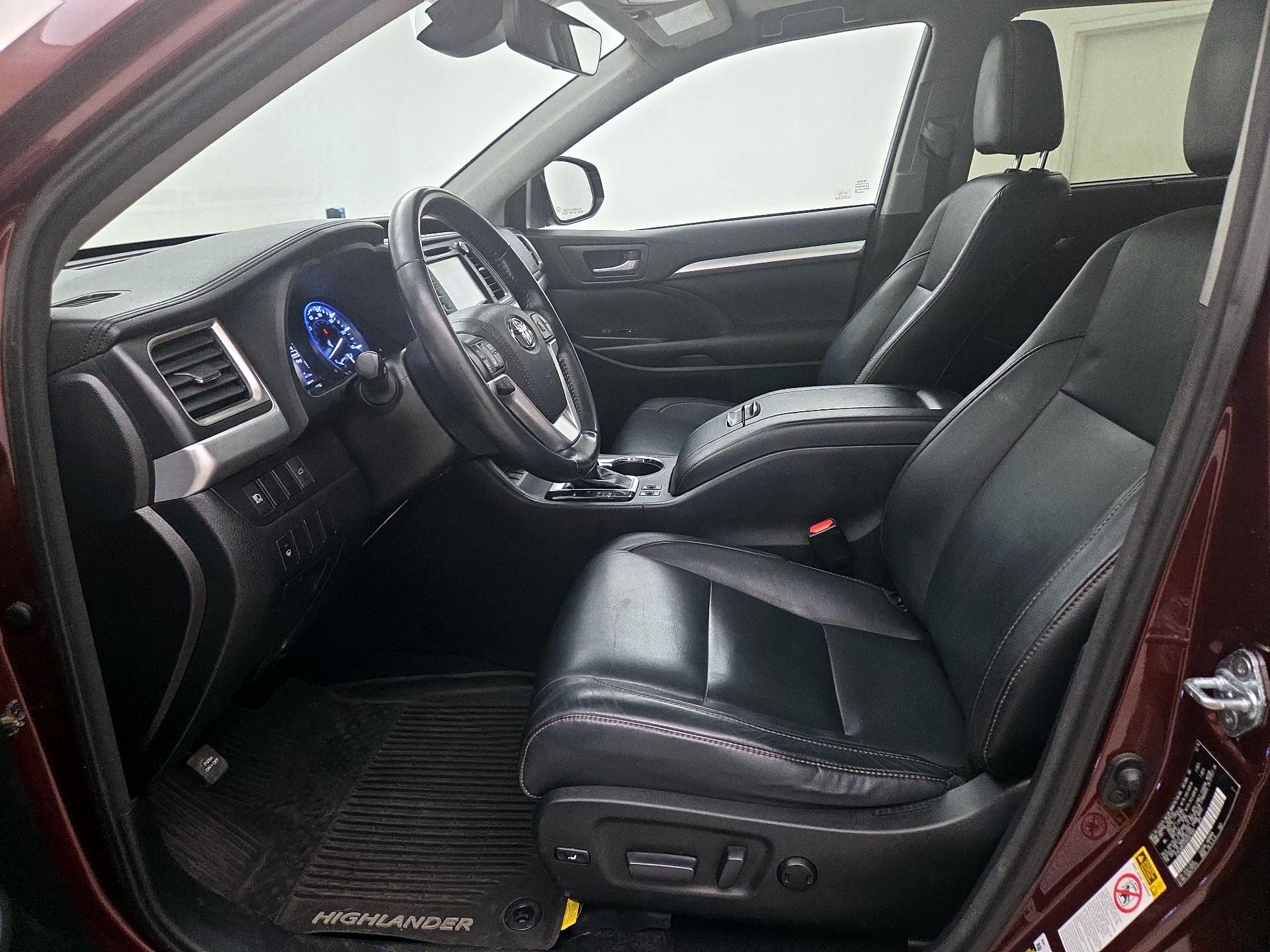 Thumbnail: 2017 Toyota Highlander - 11