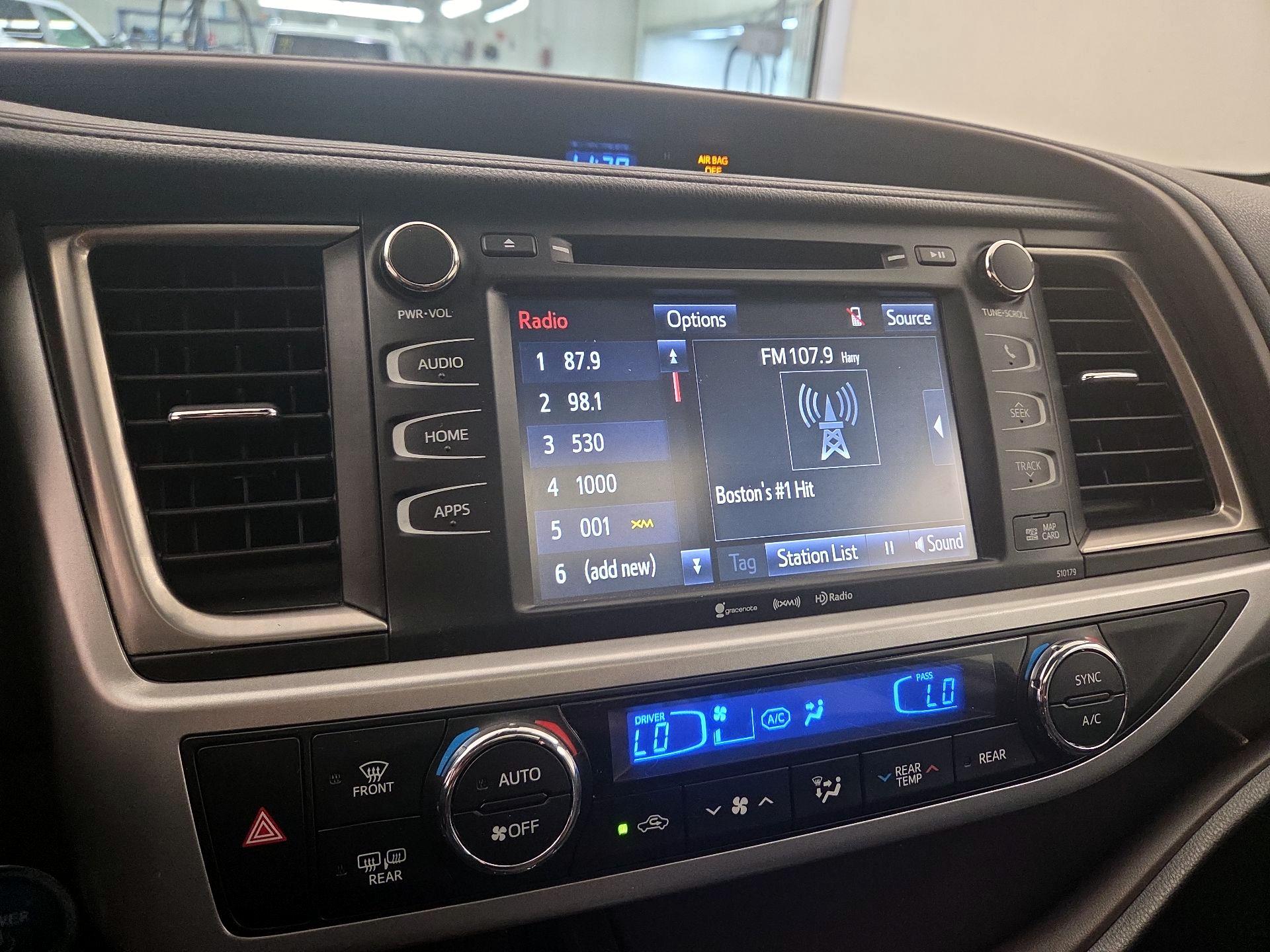 Thumbnail: 2017 Toyota Highlander - 15