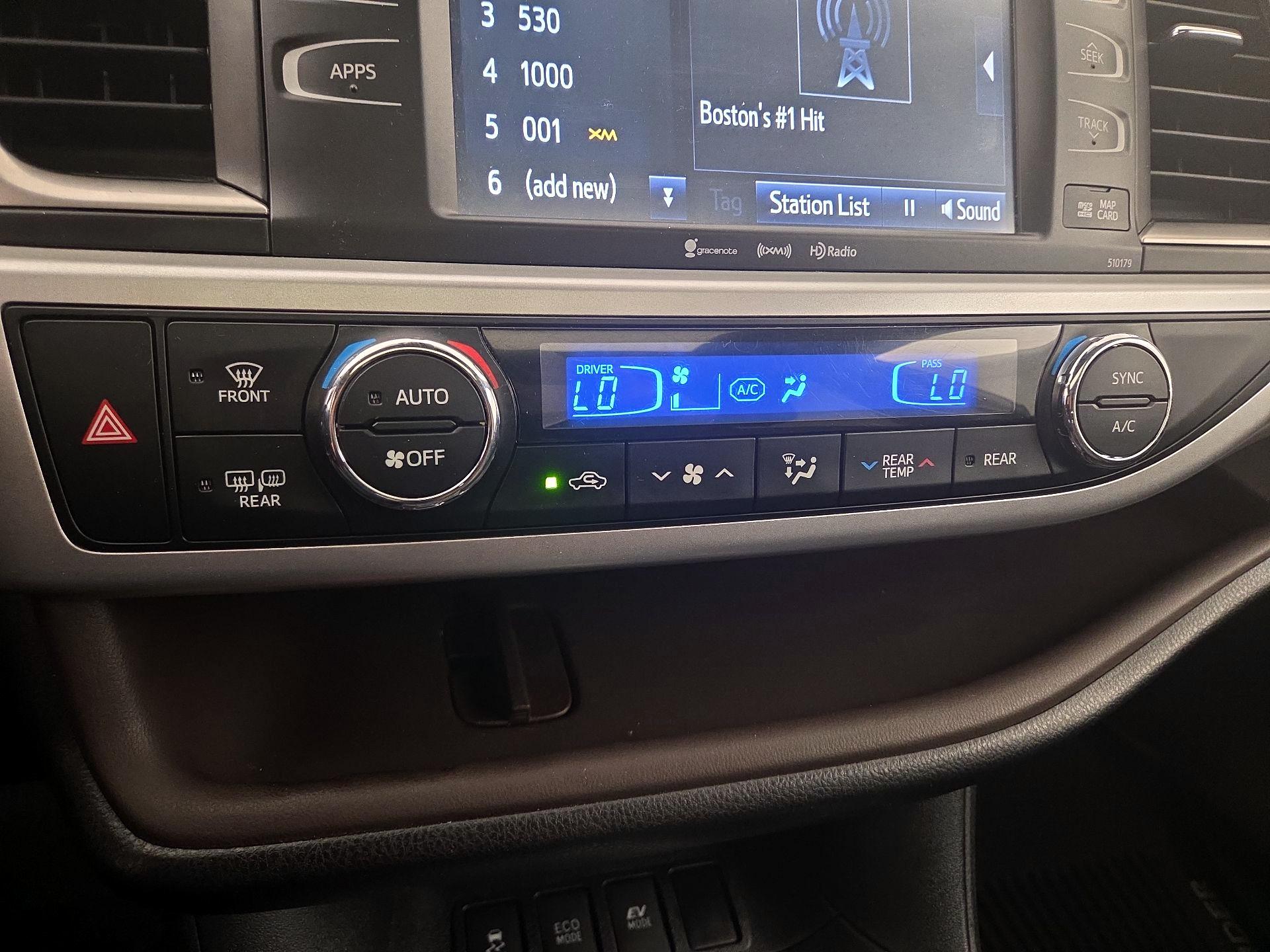 Thumbnail: 2017 Toyota Highlander - 16