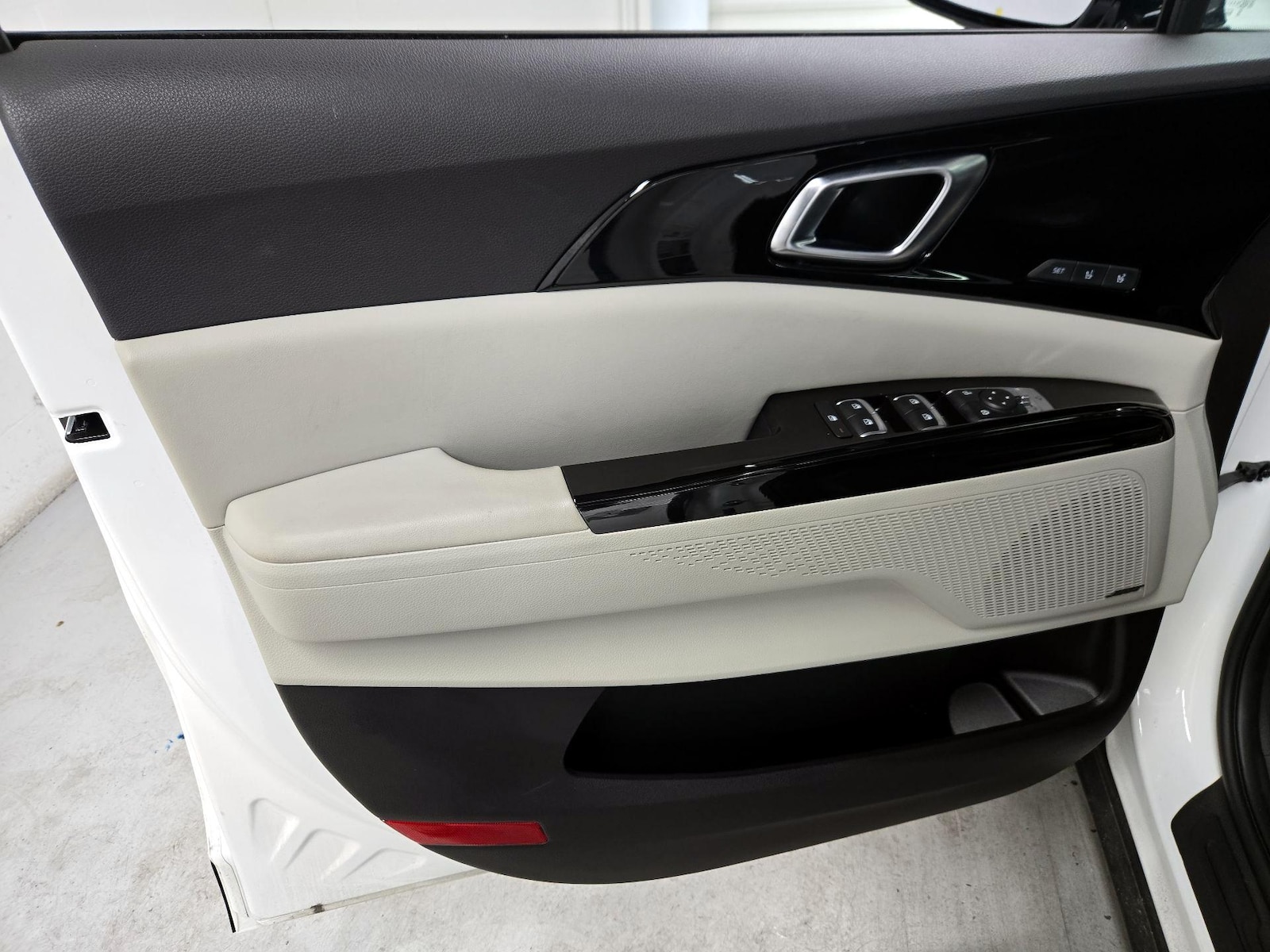 2024 Kia Carnival SX Prestige - Photo 13