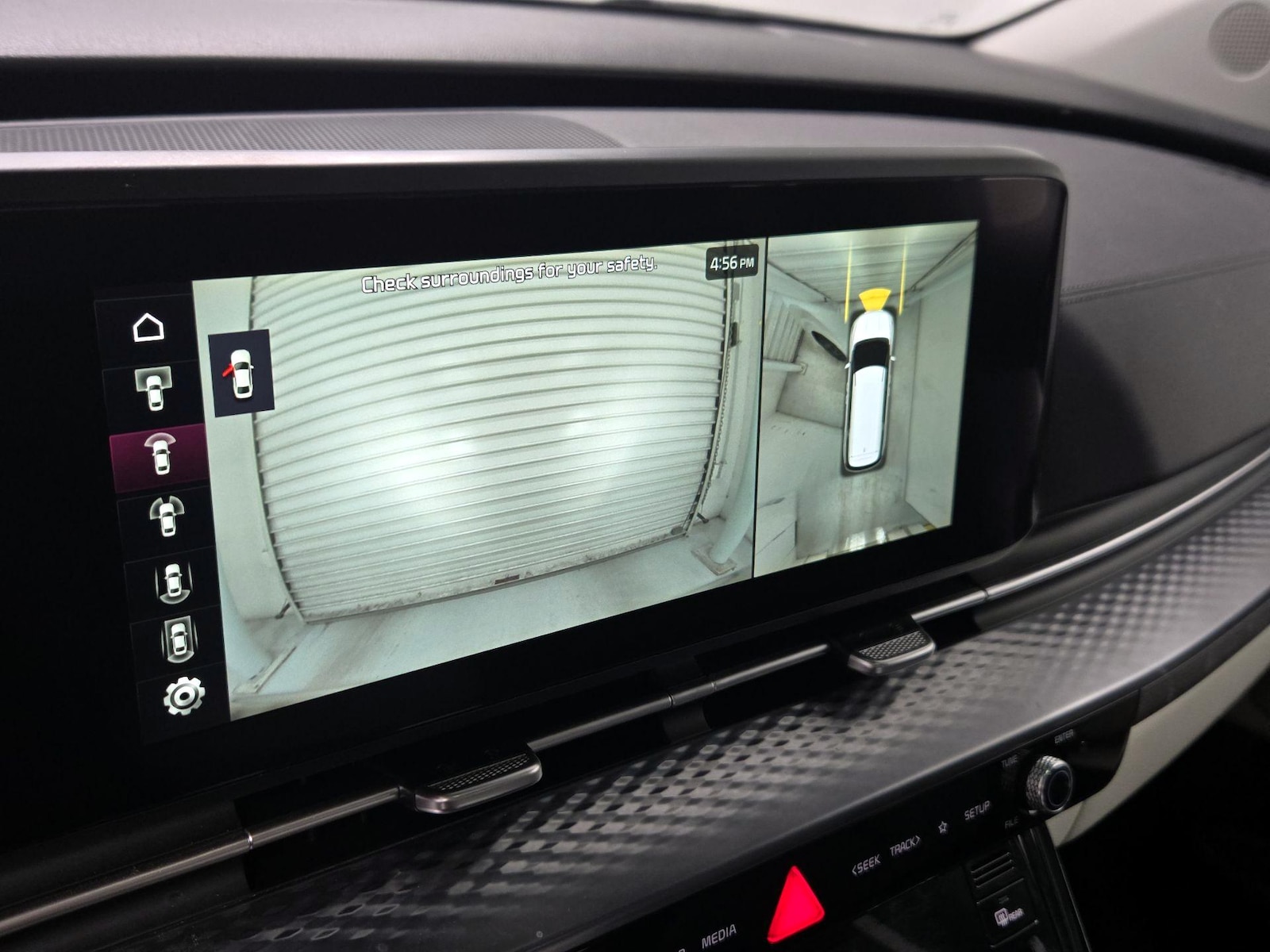 2024 Kia Carnival SX Prestige - Photo 16