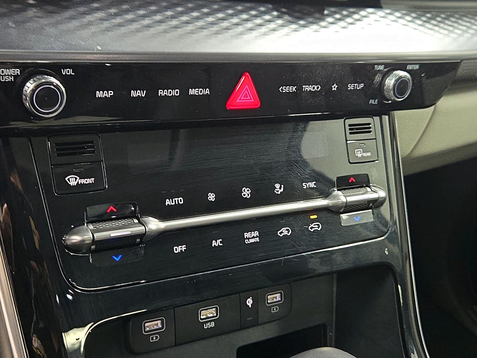 2024 Kia Carnival SX Prestige - Photo 18