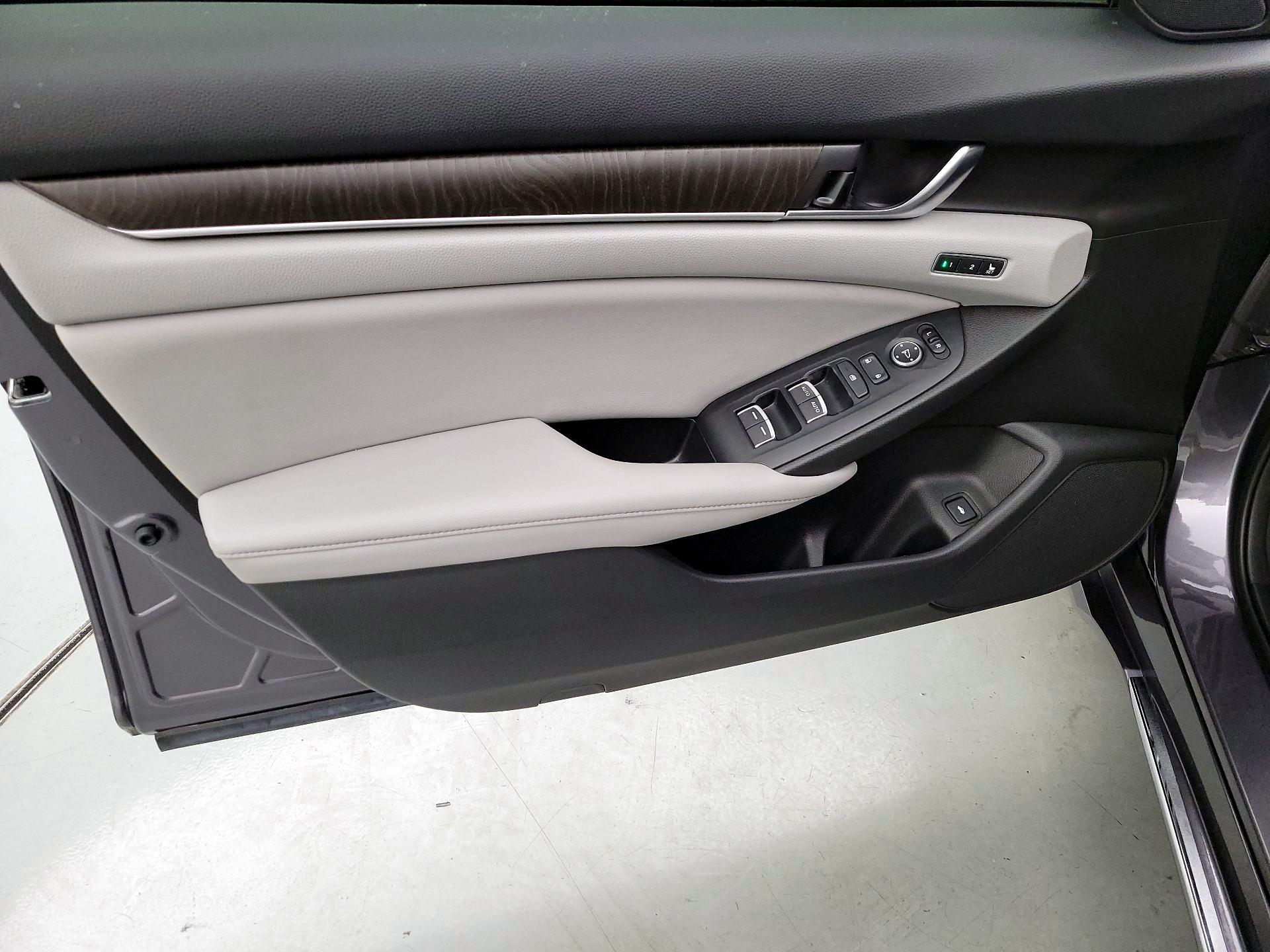 Thumbnail: 2018 Honda Accord - 12