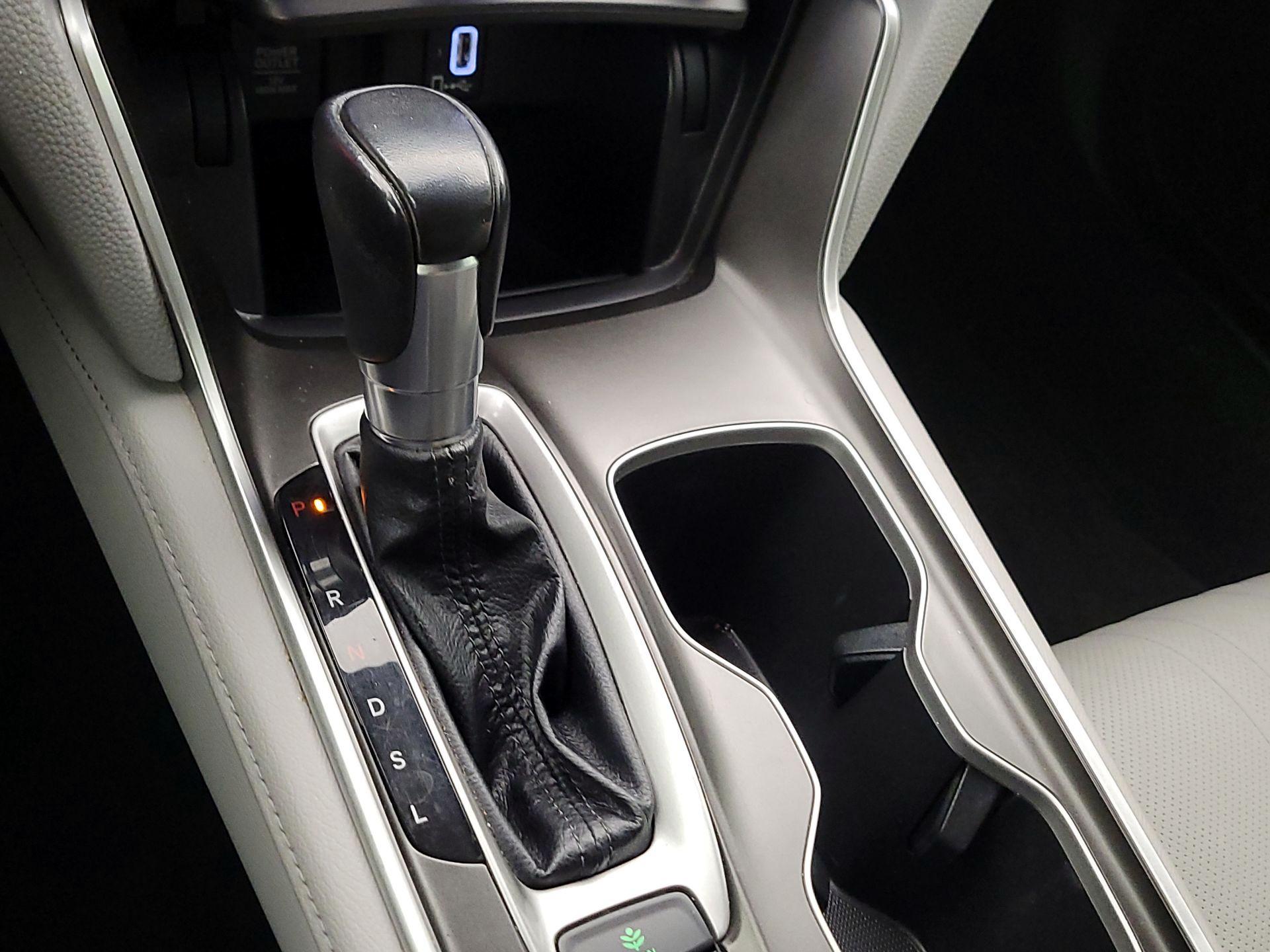 Thumbnail: 2018 Honda Accord - 17