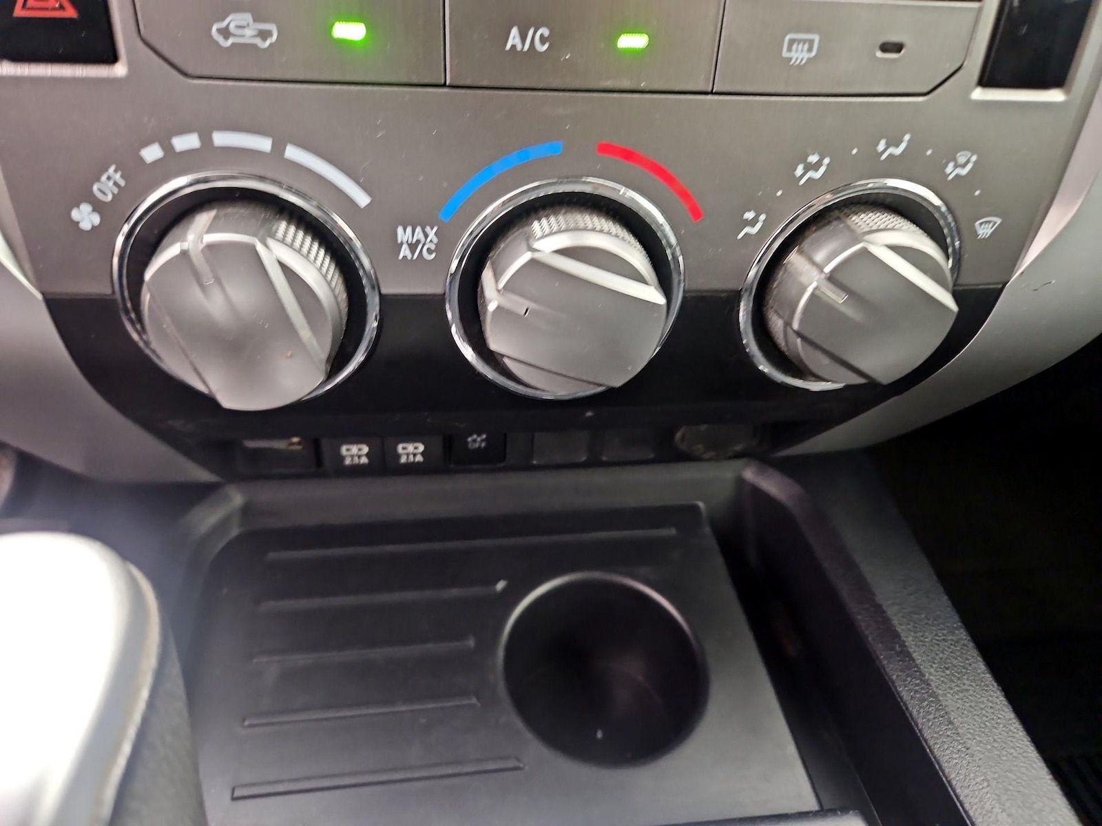 2020 Toyota Tundra SR5 - Photo 17