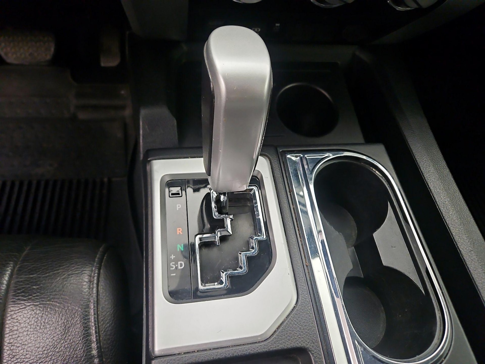 2020 Toyota Tundra SR5 - Photo 18