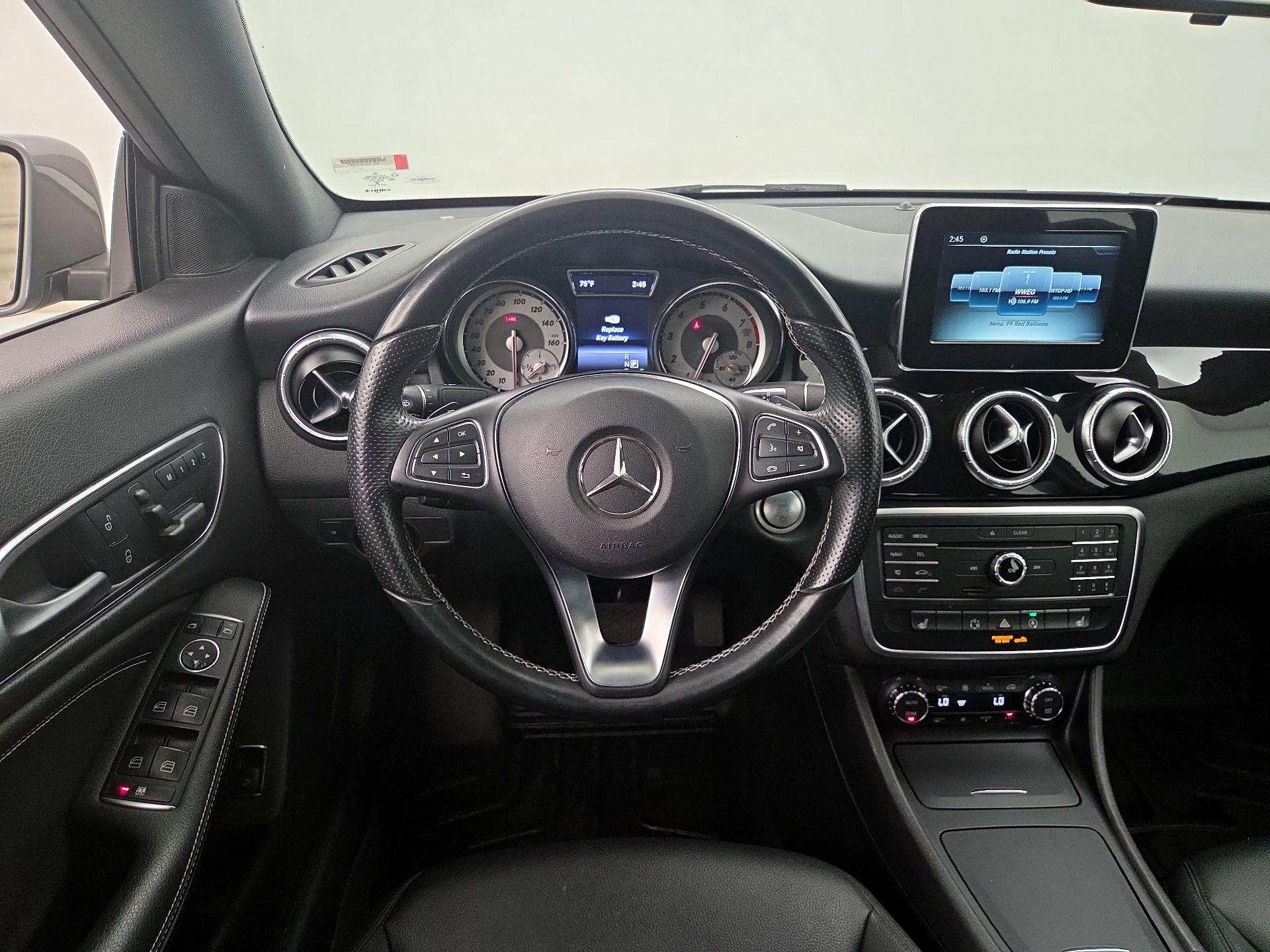 Thumbnail: 2015 Mercedes-Benz CLA - 10