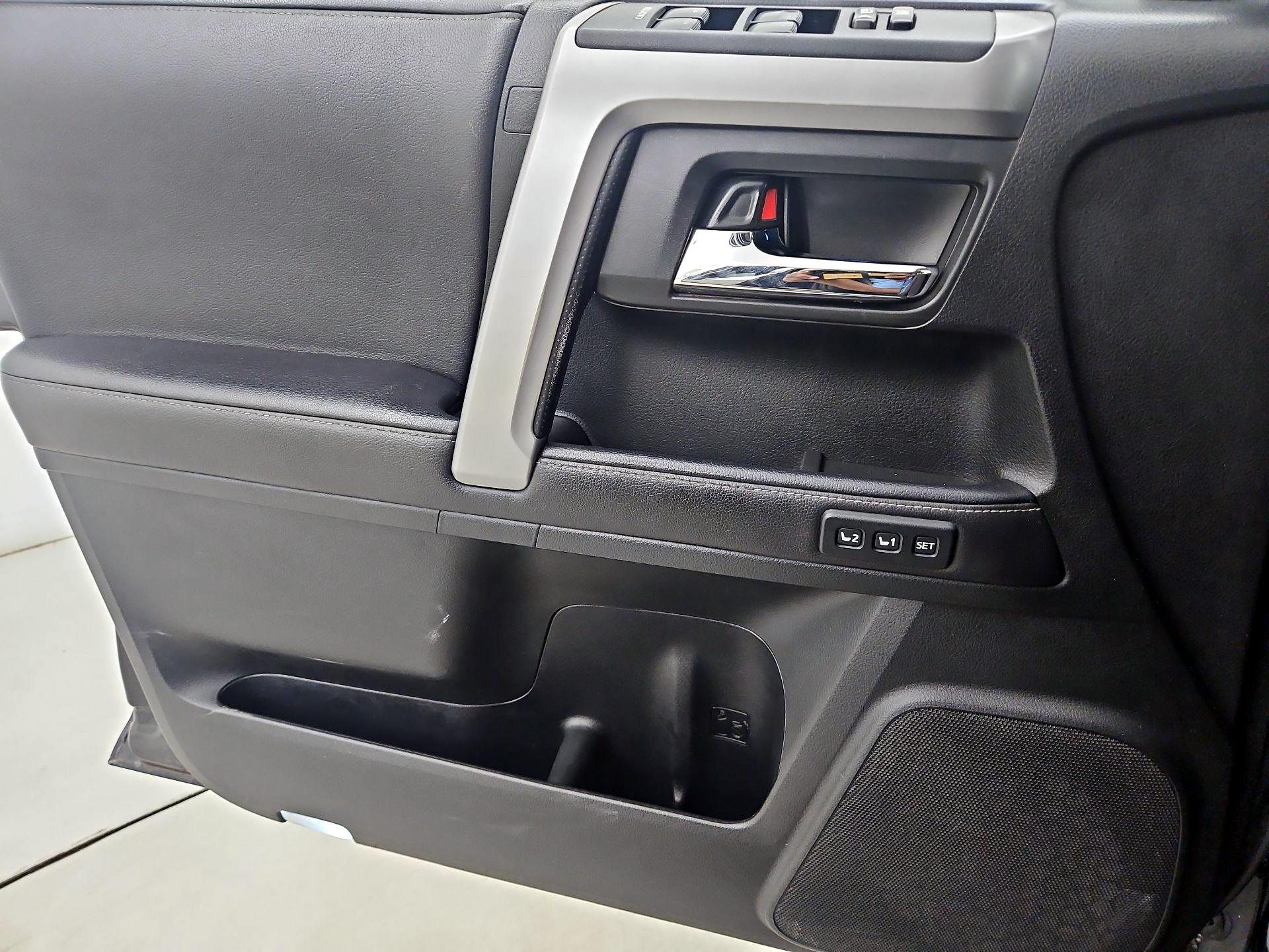Thumbnail: 2021 Toyota 4Runner - 12