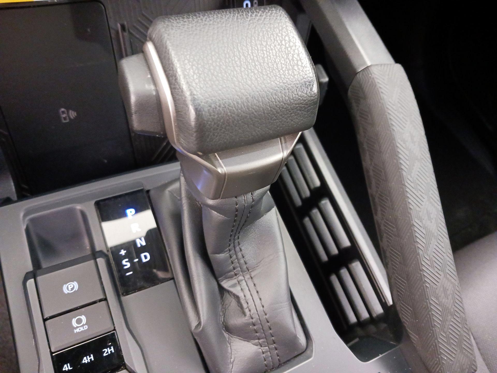 Thumbnail: 2024 Toyota Tacoma - 17