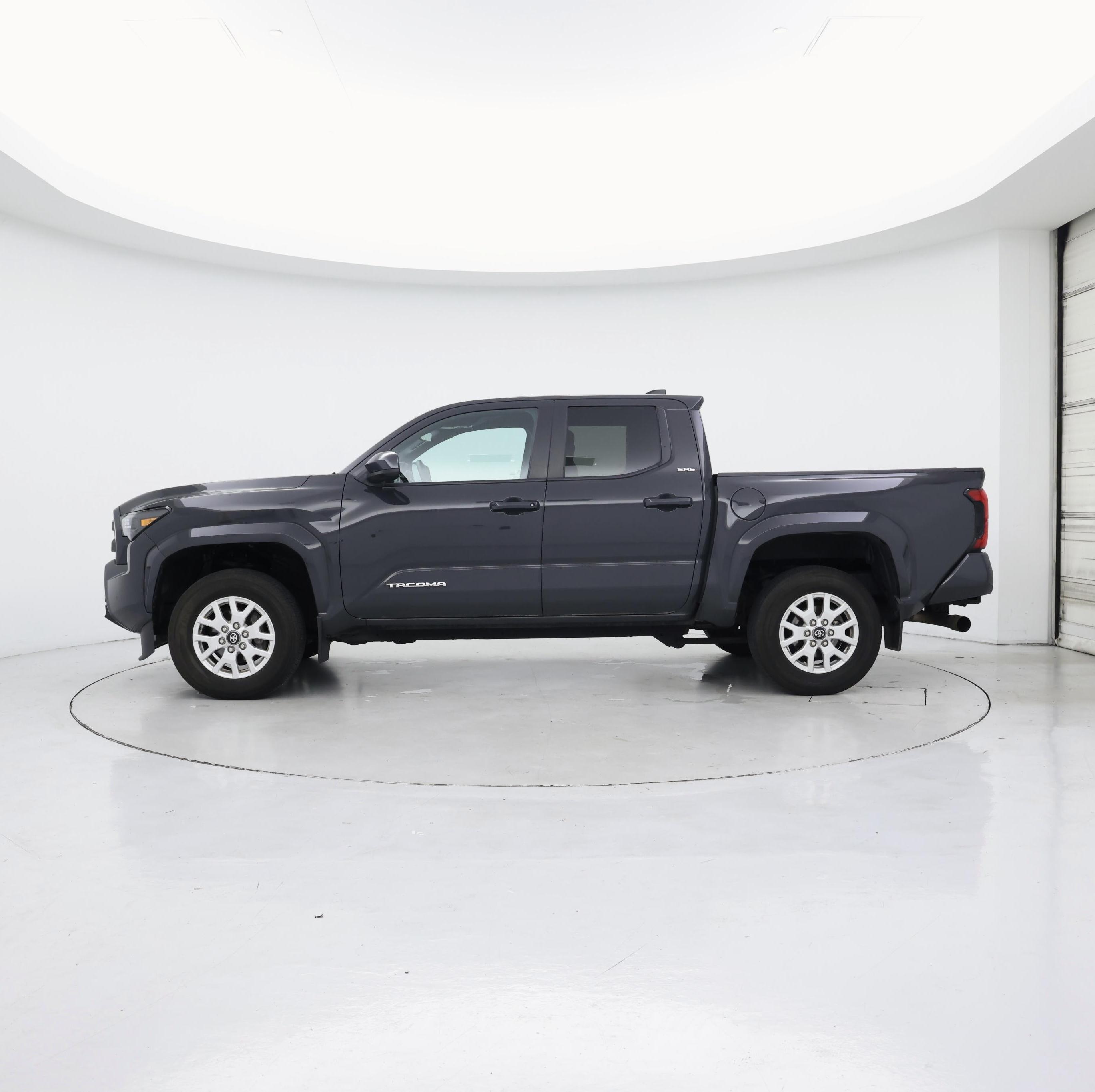 Thumbnail: 2024 Toyota Tacoma - 3