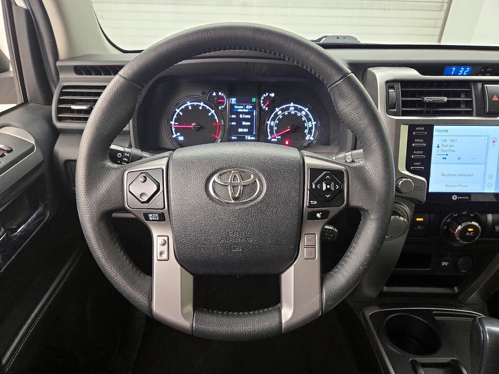 2020 Toyota 4Runner SR5 - Photo 11