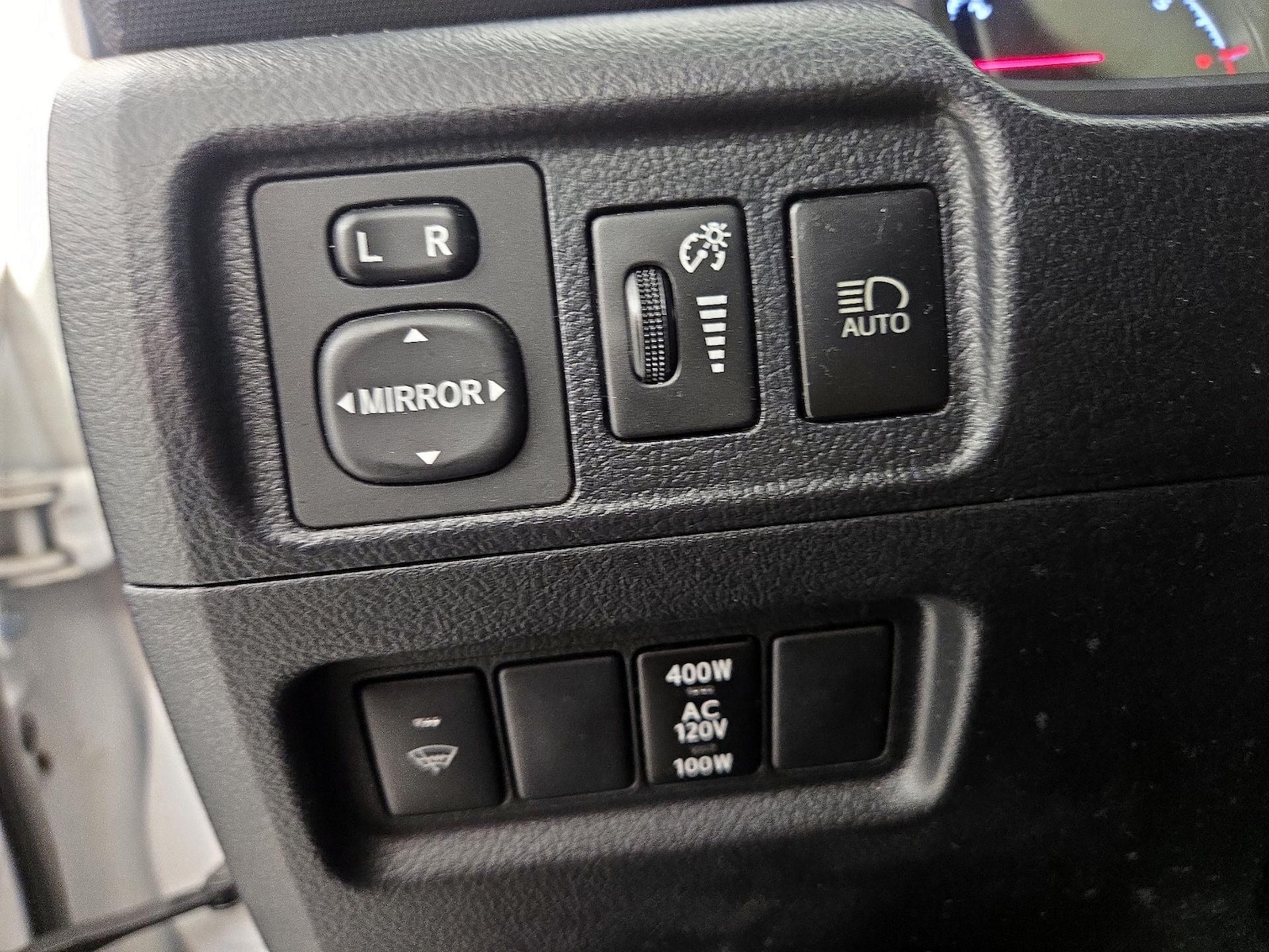 2020 Toyota 4Runner SR5 - Photo 14