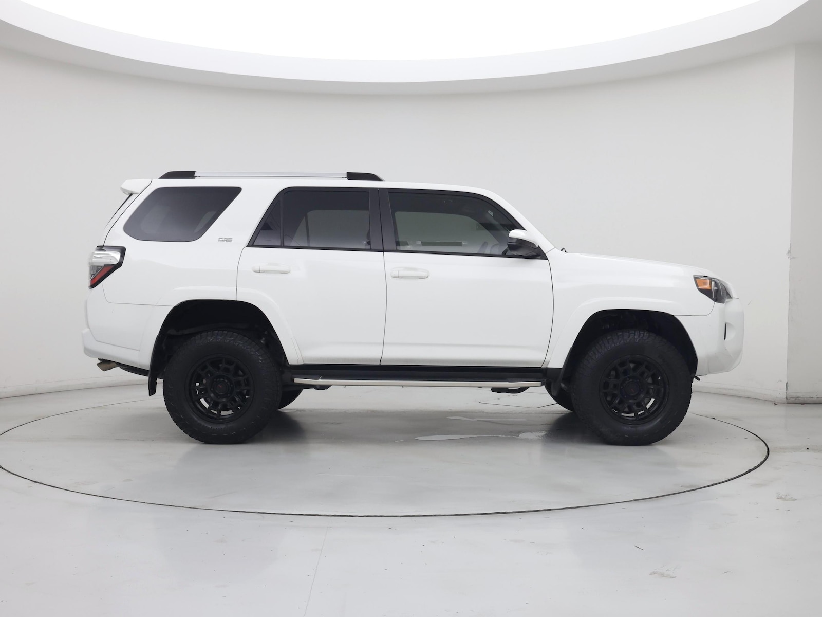 2020 Toyota 4Runner SR5 - Photo 8