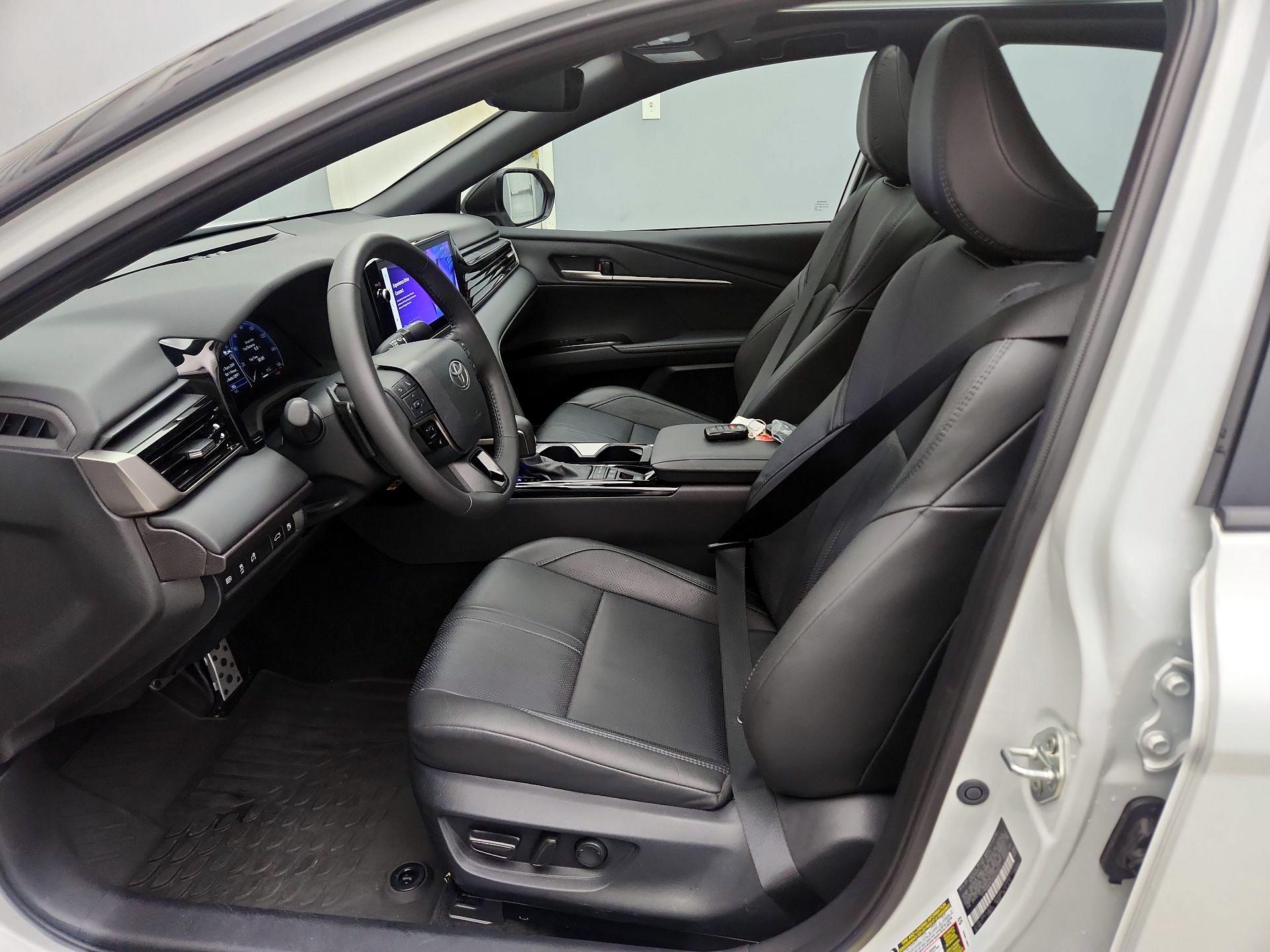 Thumbnail: 2025 Toyota Camry - 11
