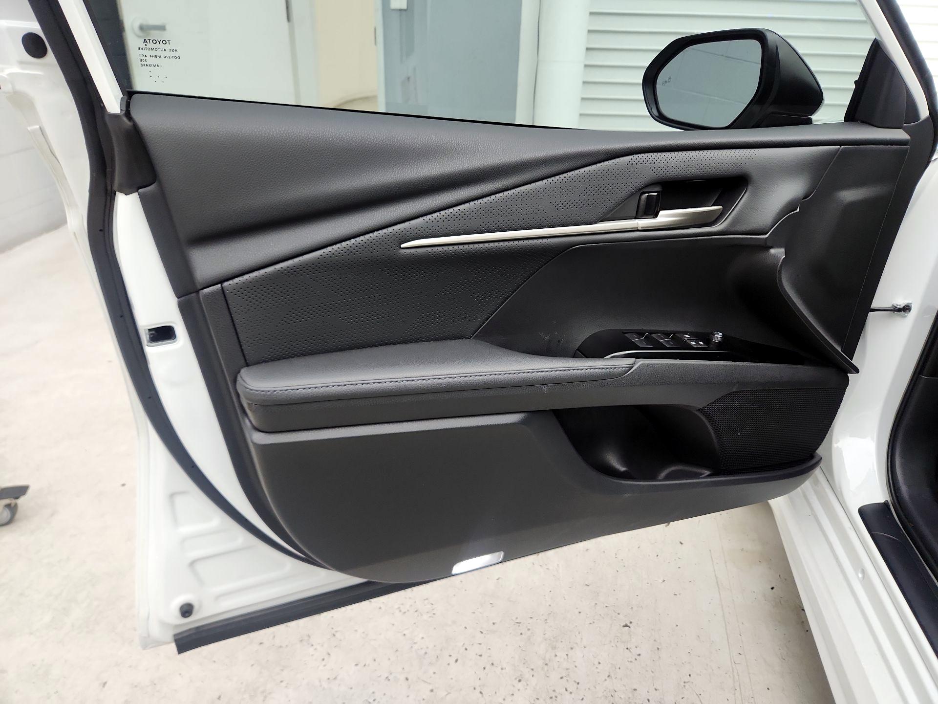 Thumbnail: 2025 Toyota Camry - 12