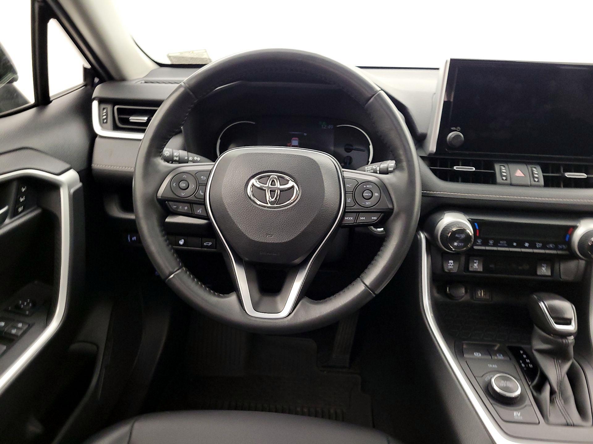 Thumbnail: 2024 Toyota RAV4 - 10
