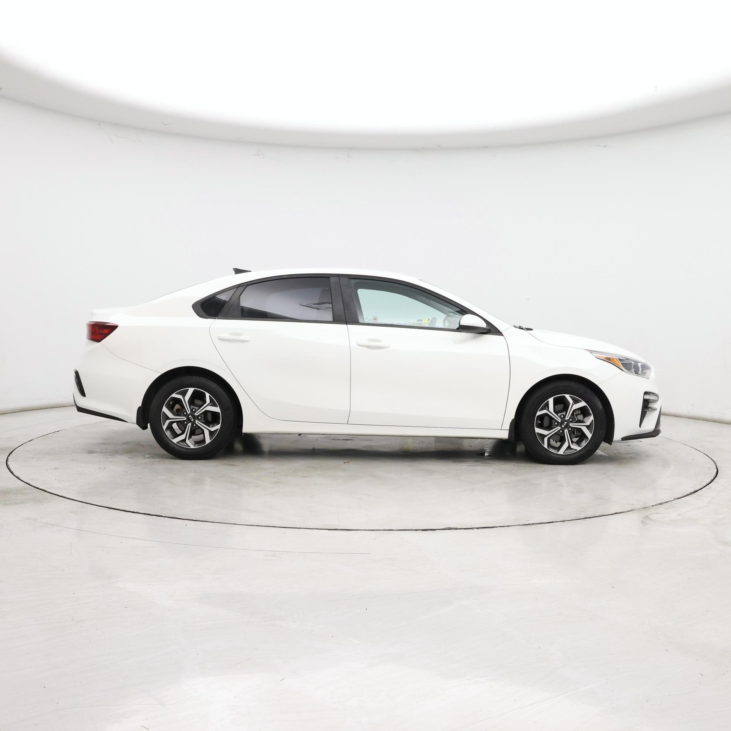 Thumbnail: 2020 Kia Forte - 7