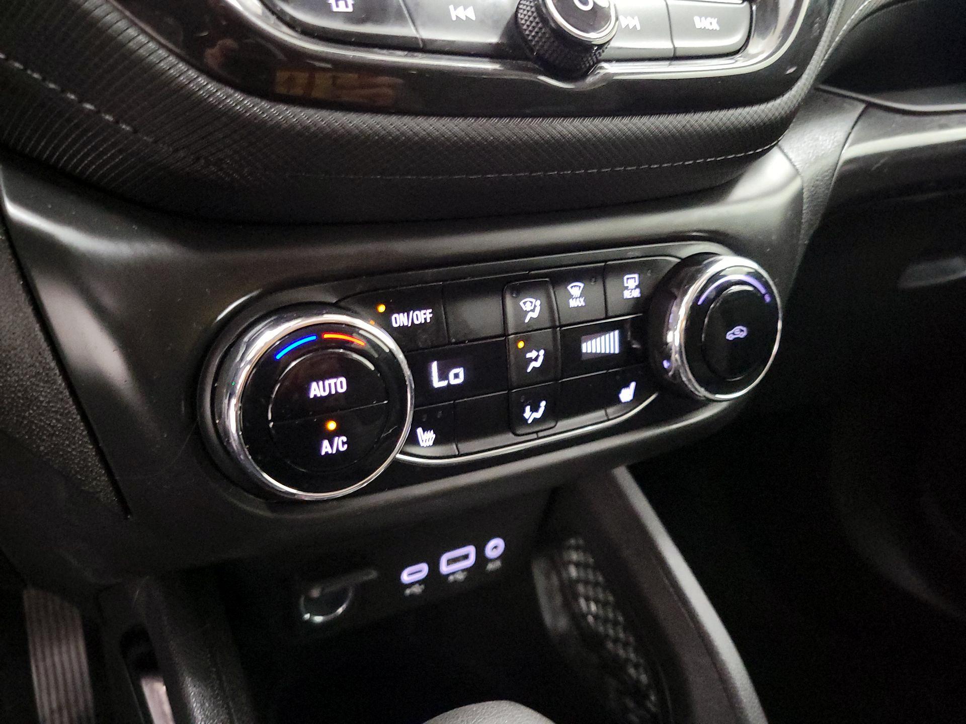 Thumbnail: 2022 Chevrolet TrailBlazer - 16