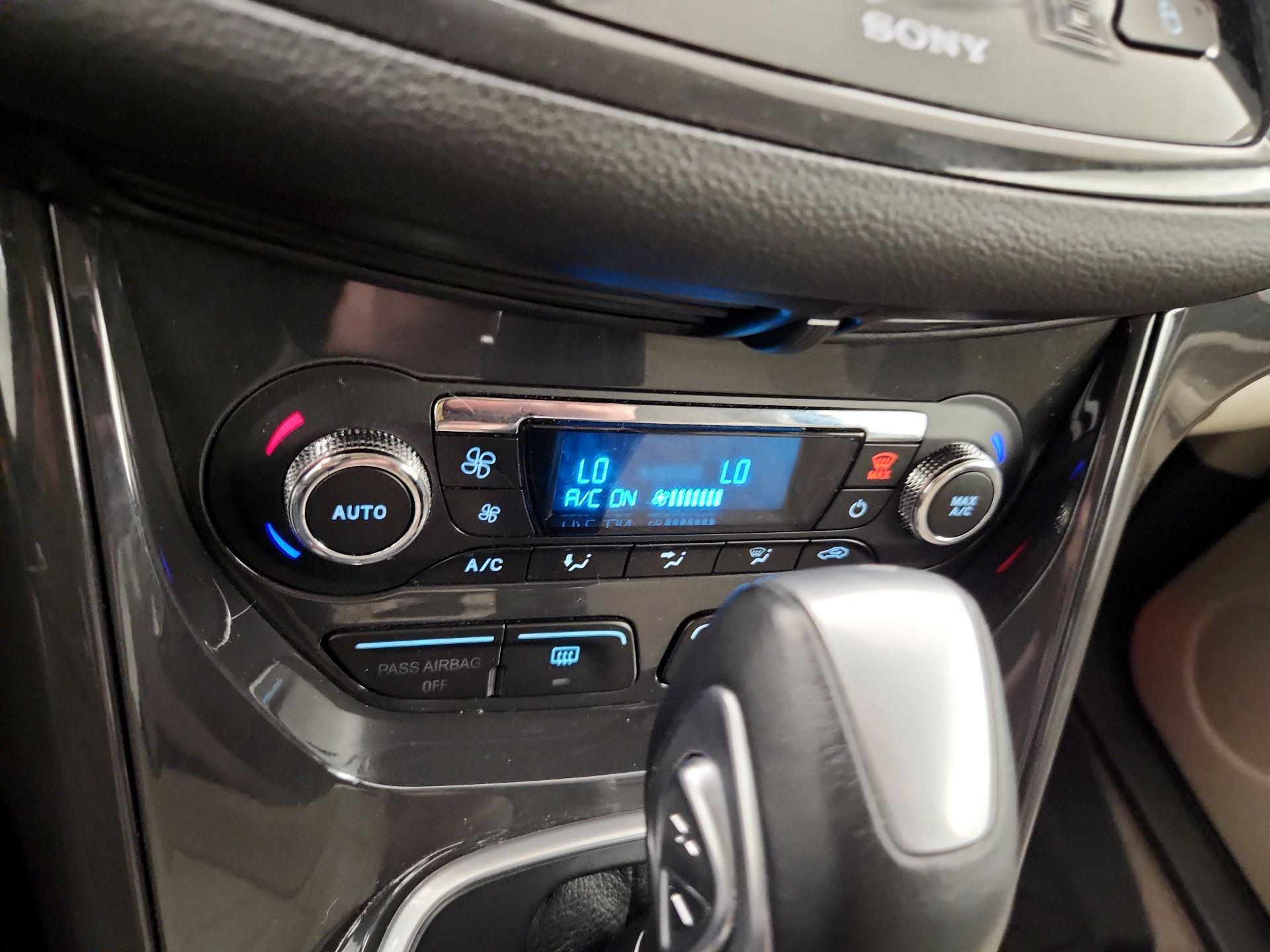 Thumbnail: 2014 Ford Escape - 16