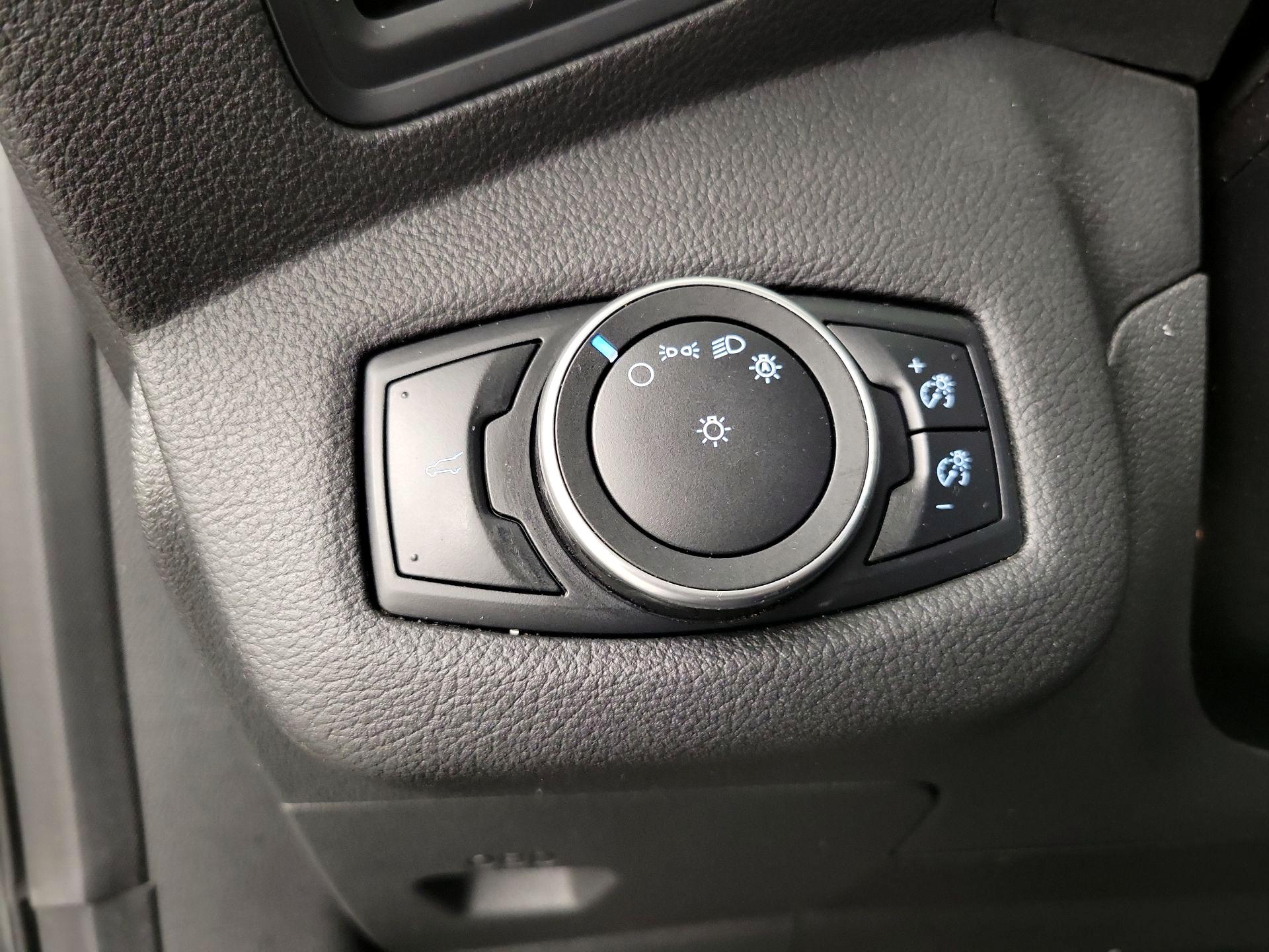 Thumbnail: 2019 Ford Escape - 11