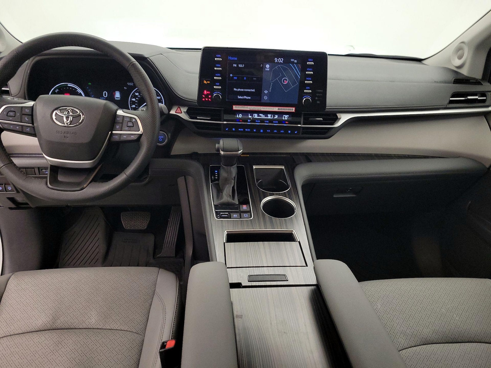 2024 Toyota Sienna Limited - Photo 10