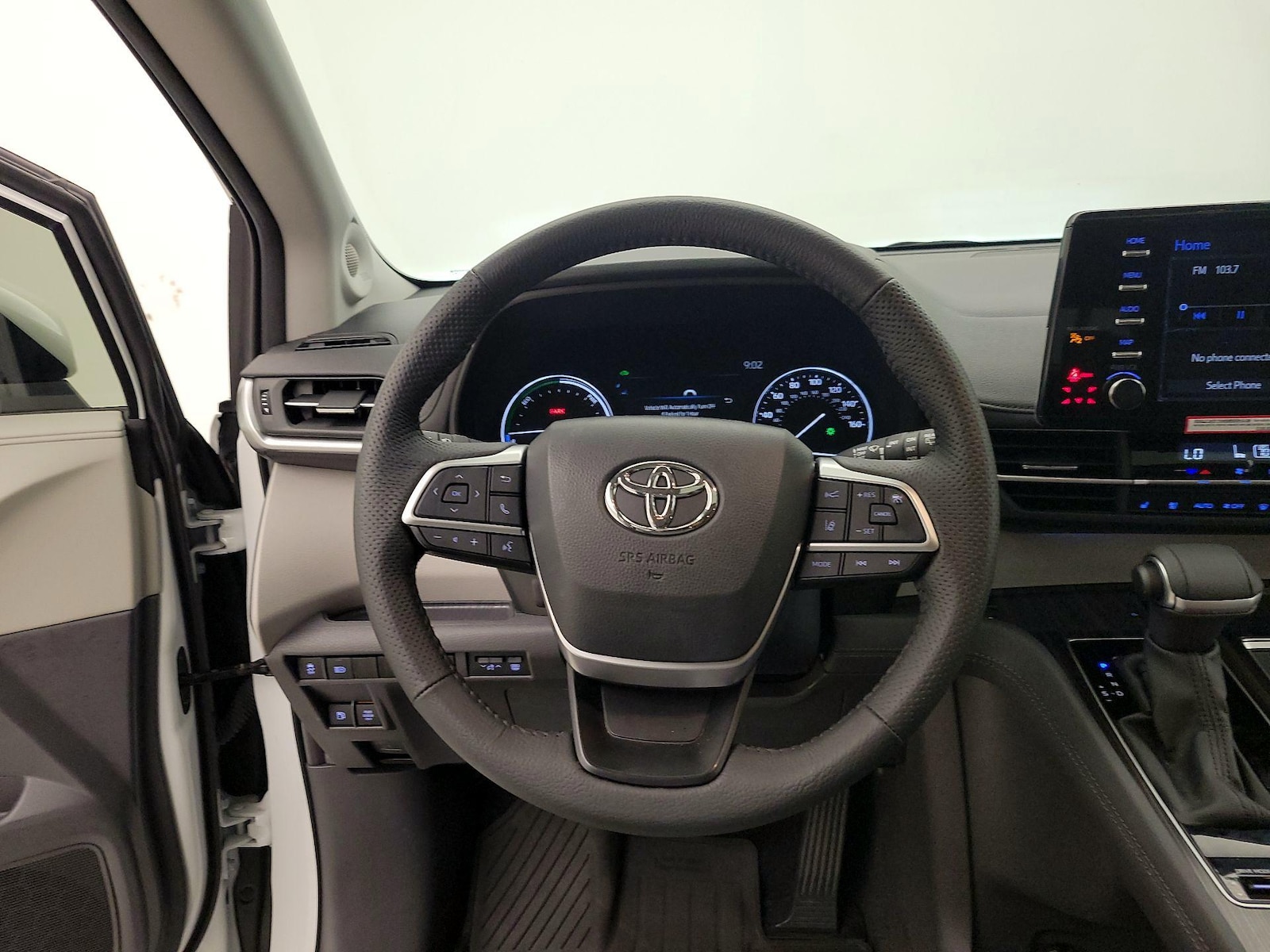 2024 Toyota Sienna Limited - Photo 11