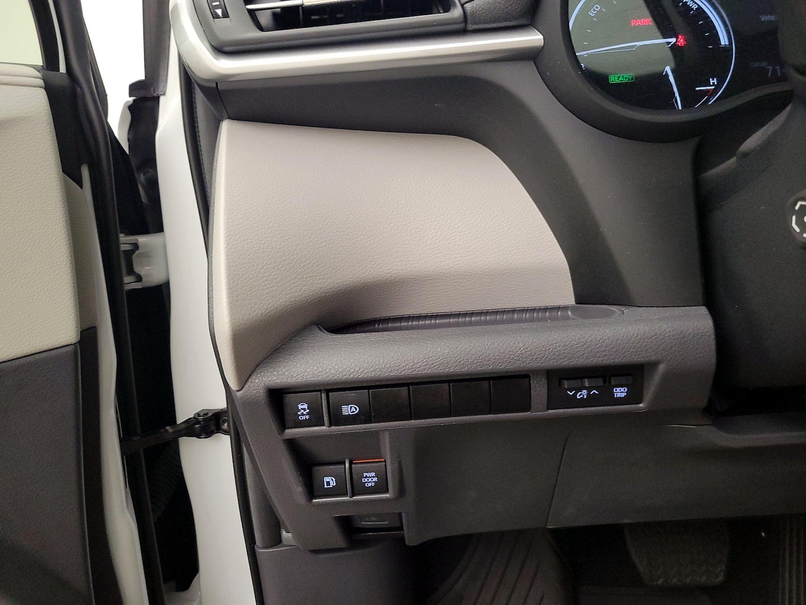 2024 Toyota Sienna Limited - Photo 14