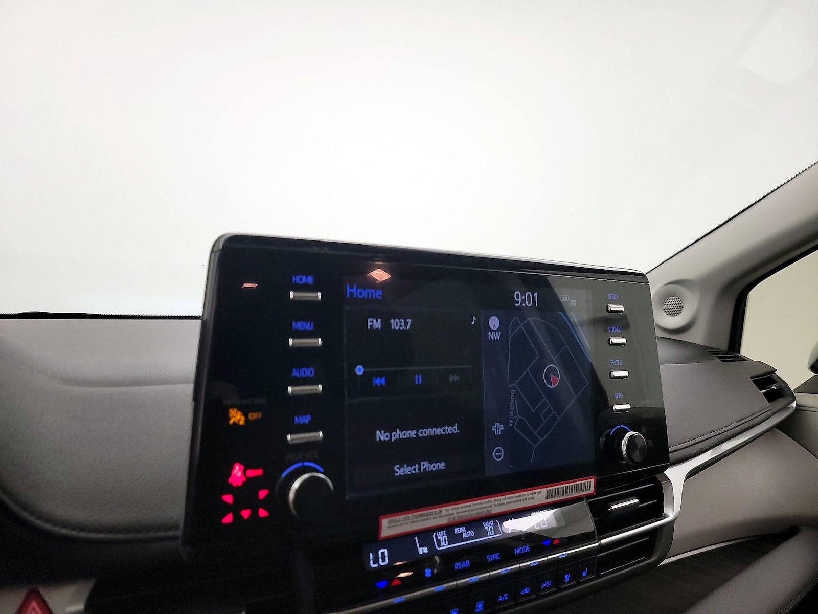 2024 Toyota Sienna Limited - Photo 16