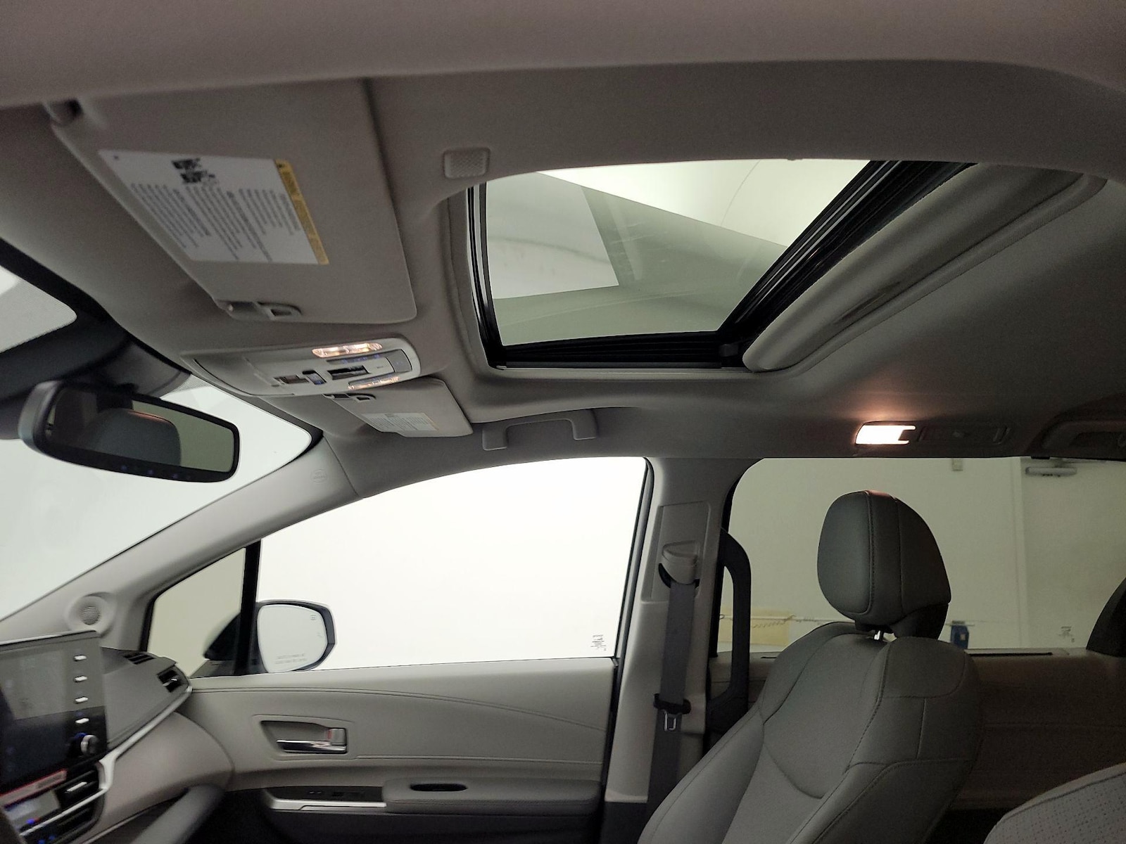 2024 Toyota Sienna Limited - Photo 20