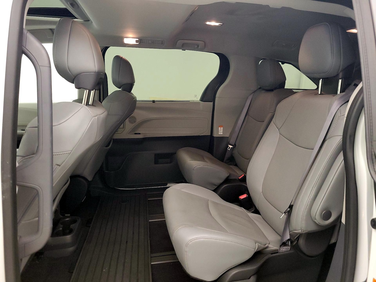 2024 Toyota Sienna Limited - Photo 21